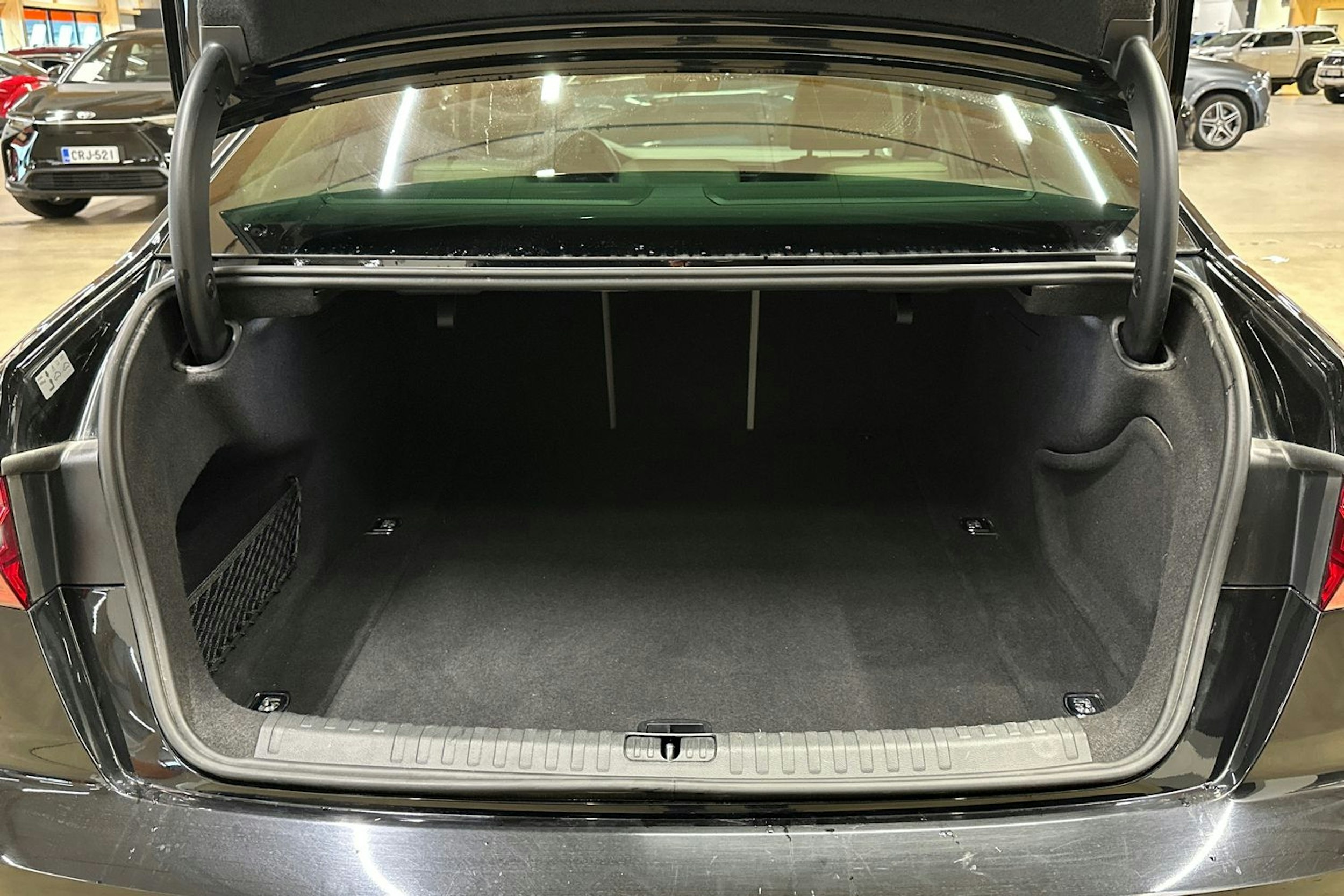musta Audi A6 2019 kuva 36.