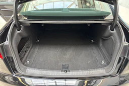 musta Audi A6 2019 kuva 16.