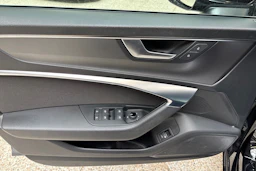 musta Audi A6 2019 kuva 19.