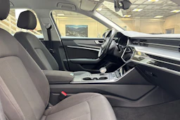 musta Audi A6 2019 kuva 27.