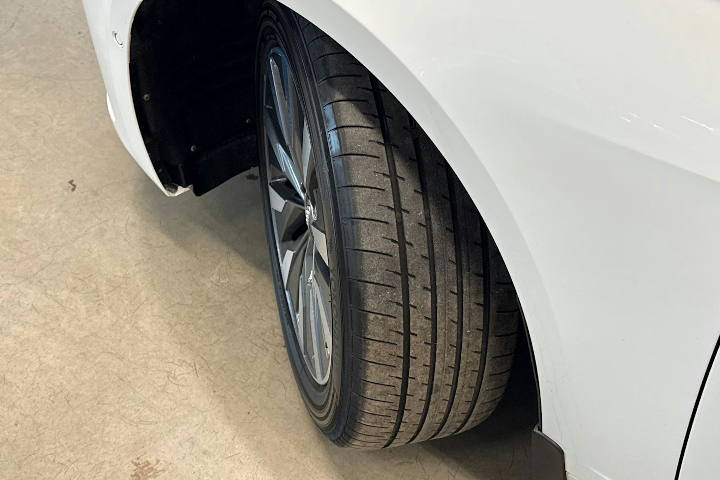 valkoinen Audi A6 2019 kuva 13.