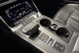 valkoinen Audi A6 2019 kuva 18.