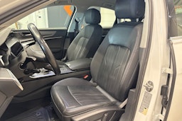 valkoinen Audi A6 2019 kuva 24.