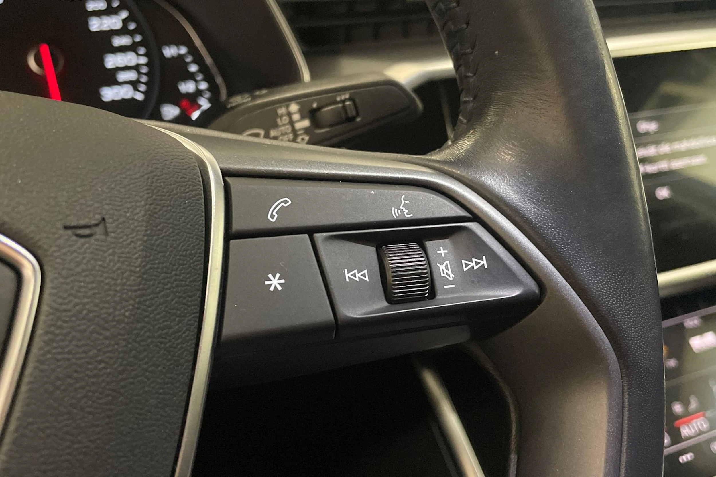 musta Audi A6 2019 kuva 12.