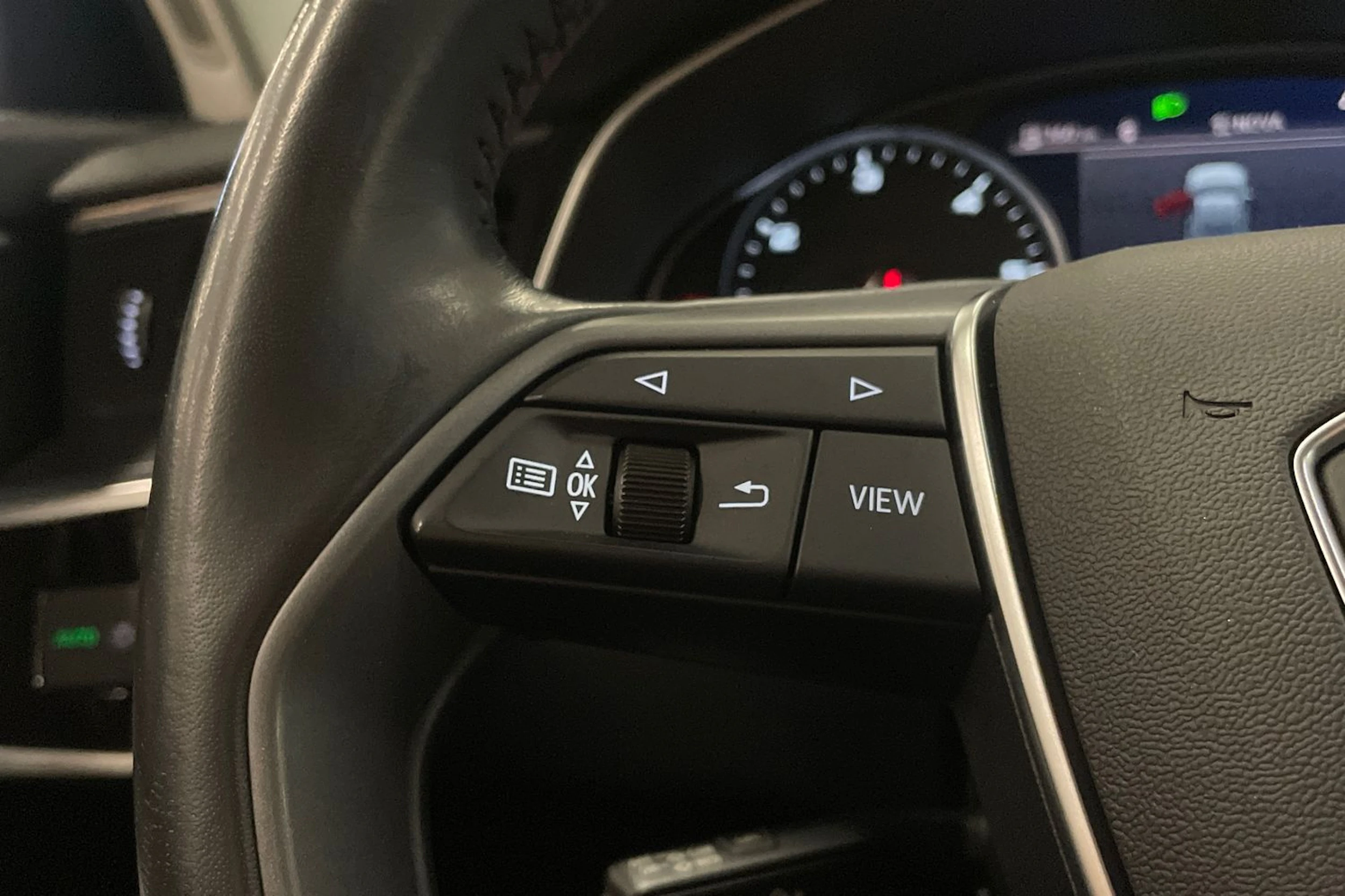 musta Audi A6 2019 kuva 13.