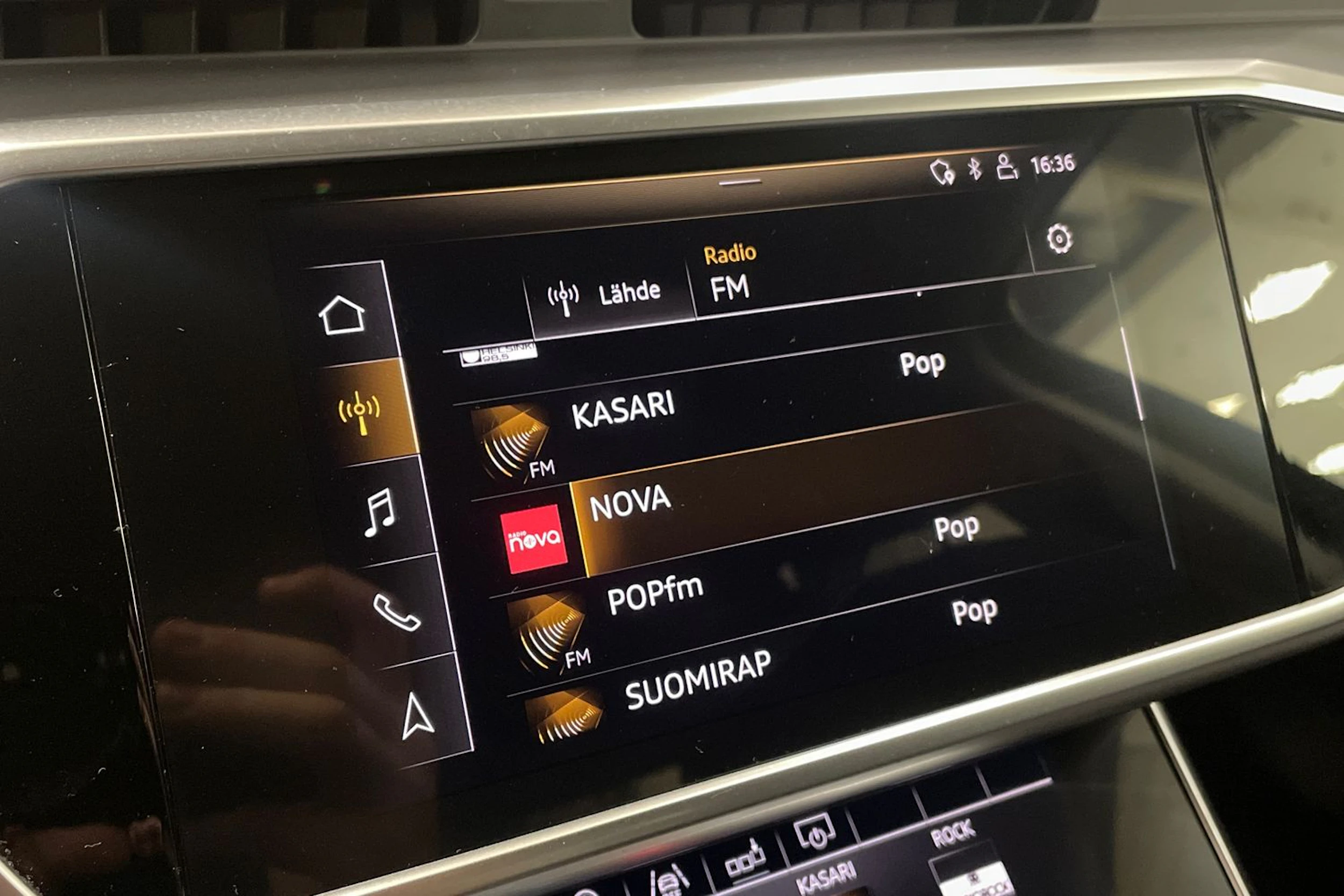 musta Audi A6 2019 kuva 18.