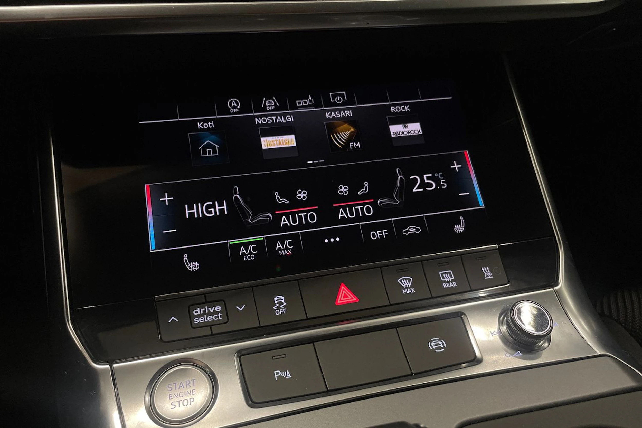 musta Audi A6 2019 kuva 22.