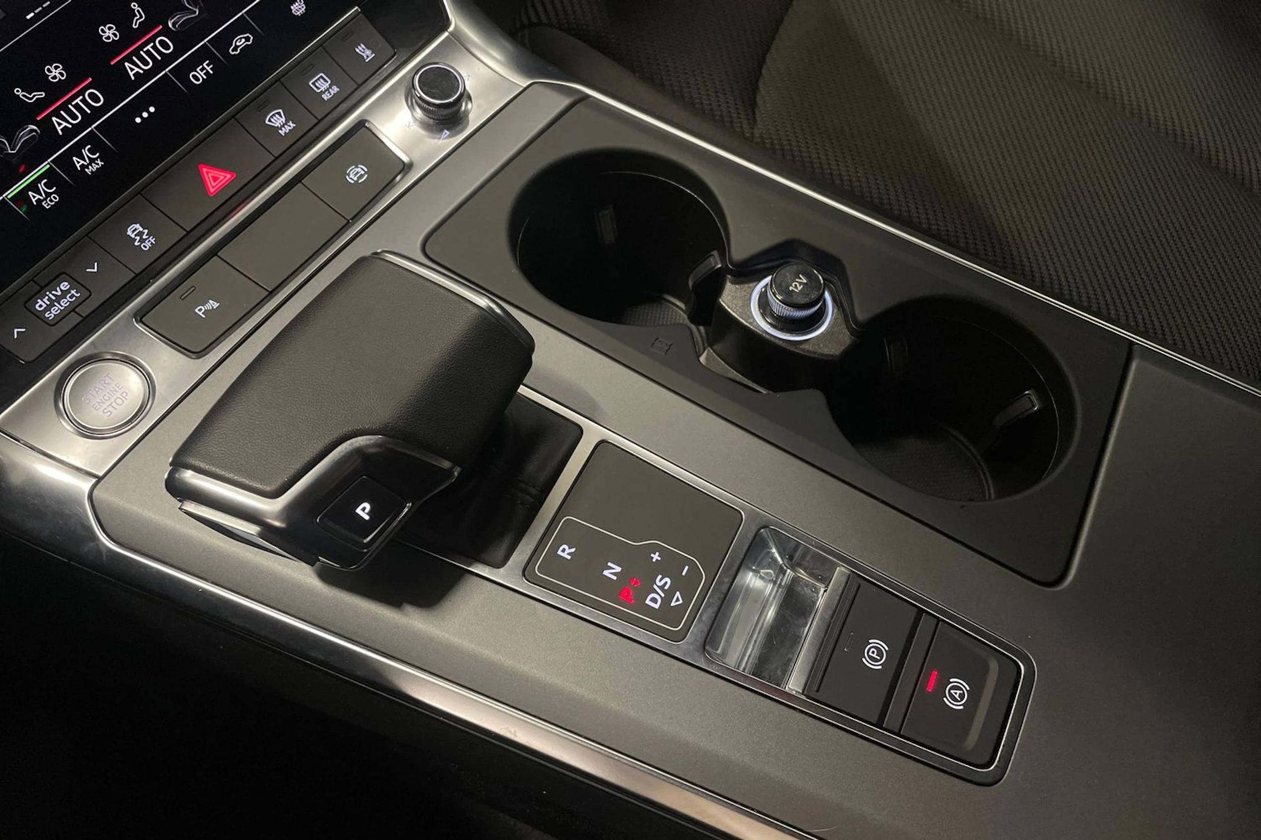 musta Audi A6 2019 kuva 23.