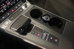 musta Audi A6 2019 kuva 23.