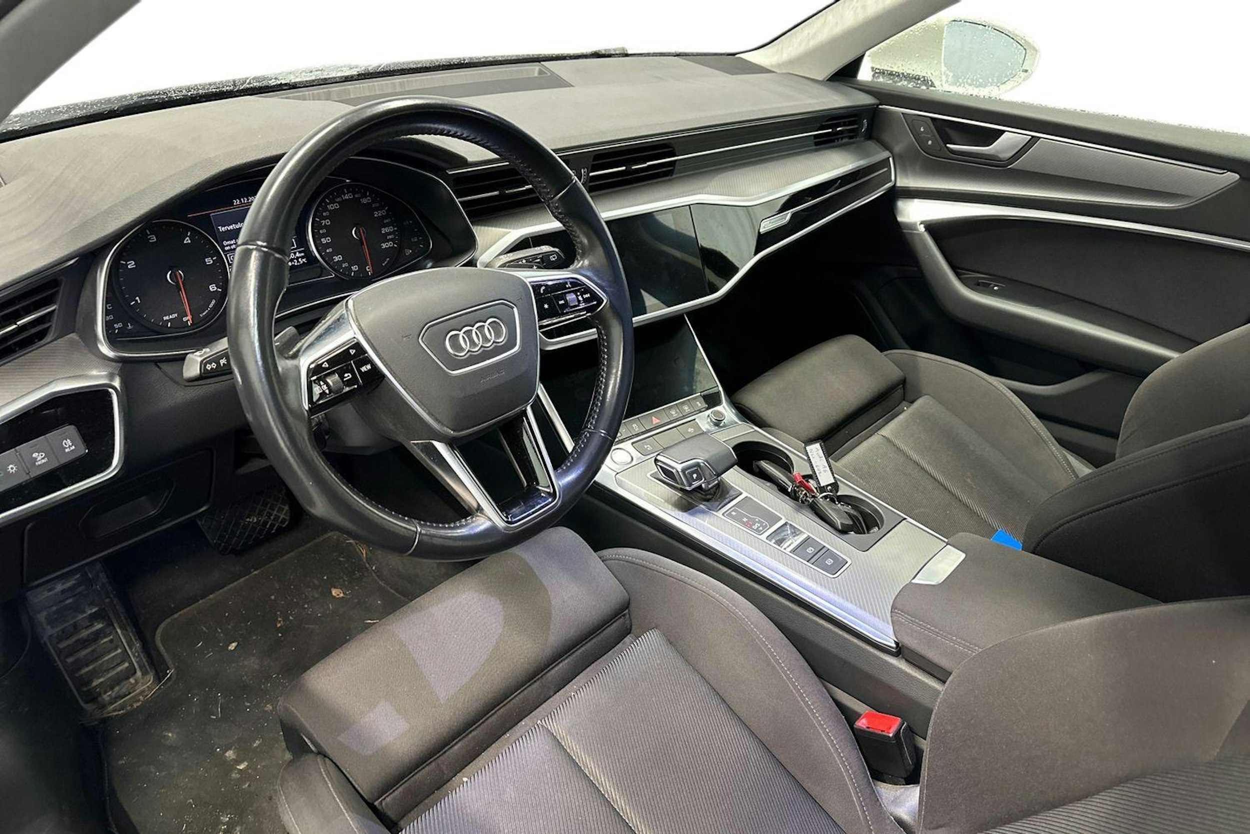 valkoinen Audi A6 2019 kuva 3.