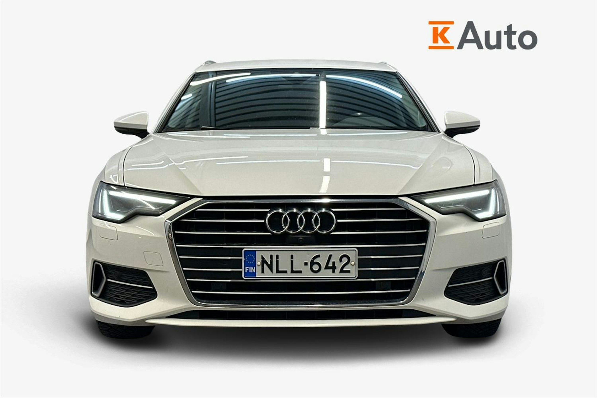 valkoinen Audi A6 2019 kuva 5.