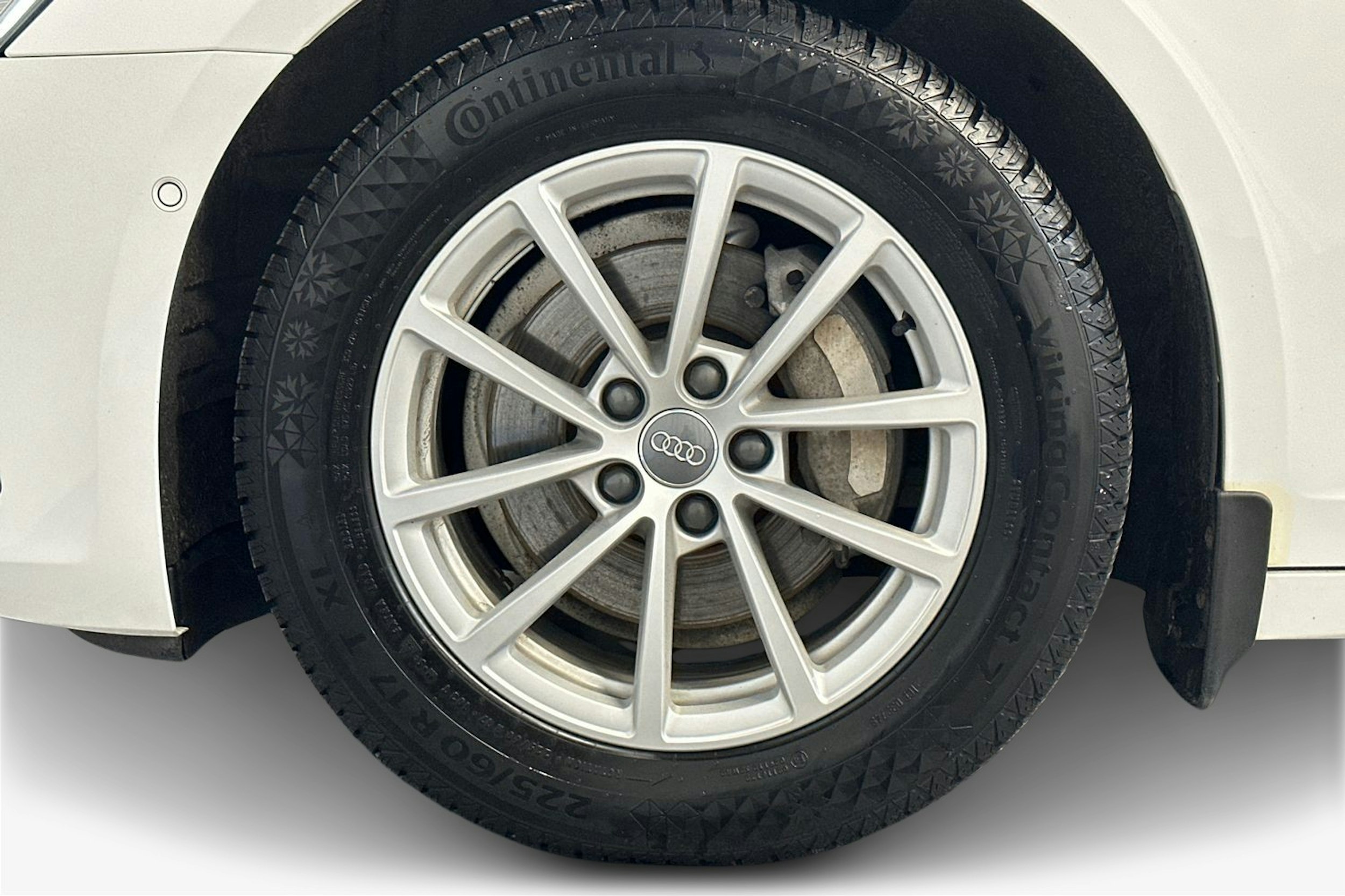 valkoinen Audi A6 2019 kuva 11.