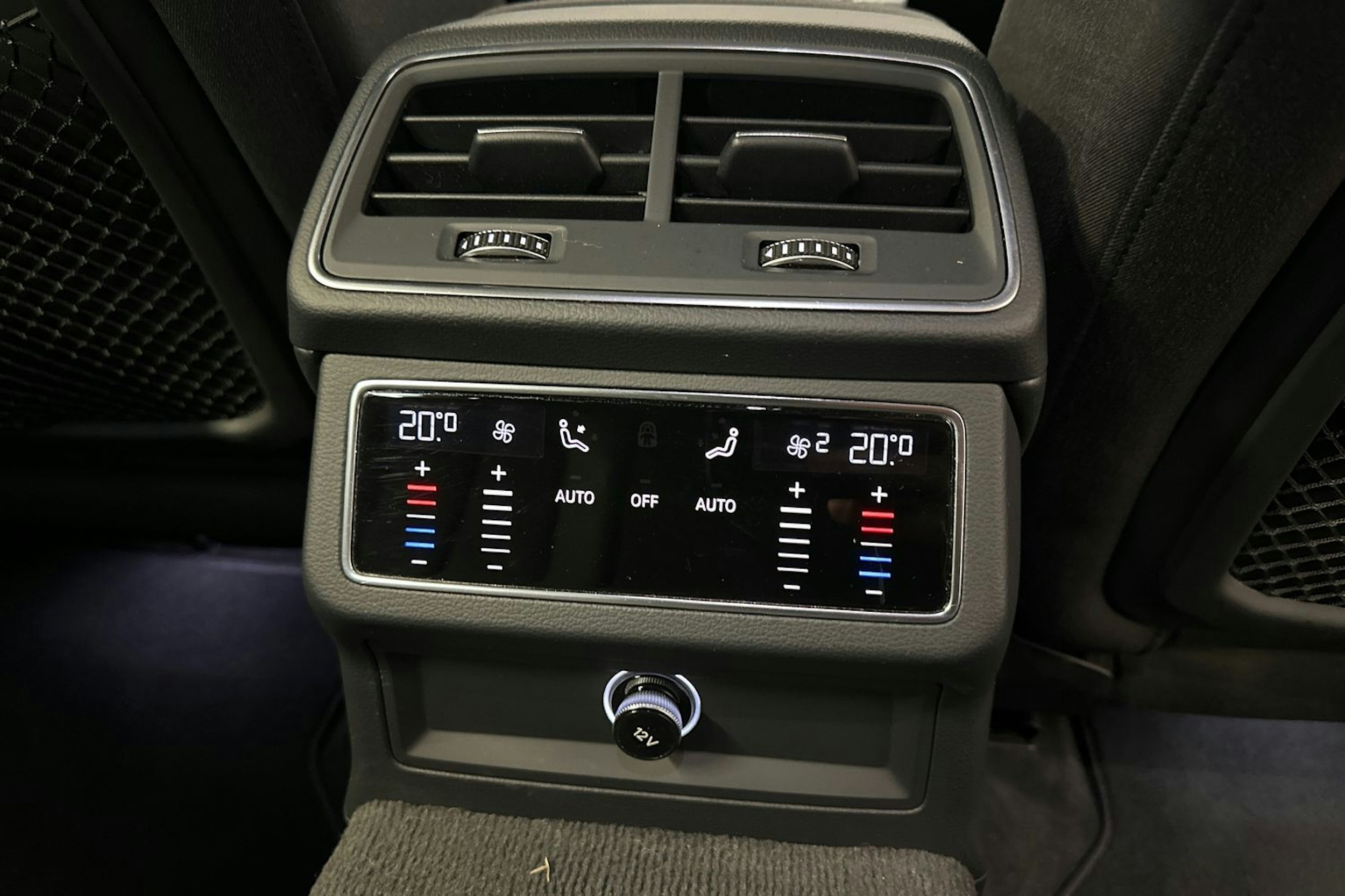 valkoinen Audi A6 2019 kuva 15.