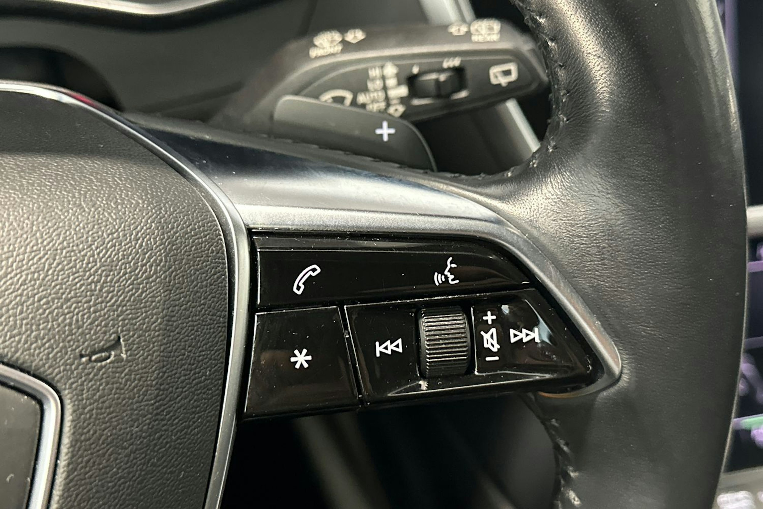 valkoinen Audi A6 2019 kuva 21.