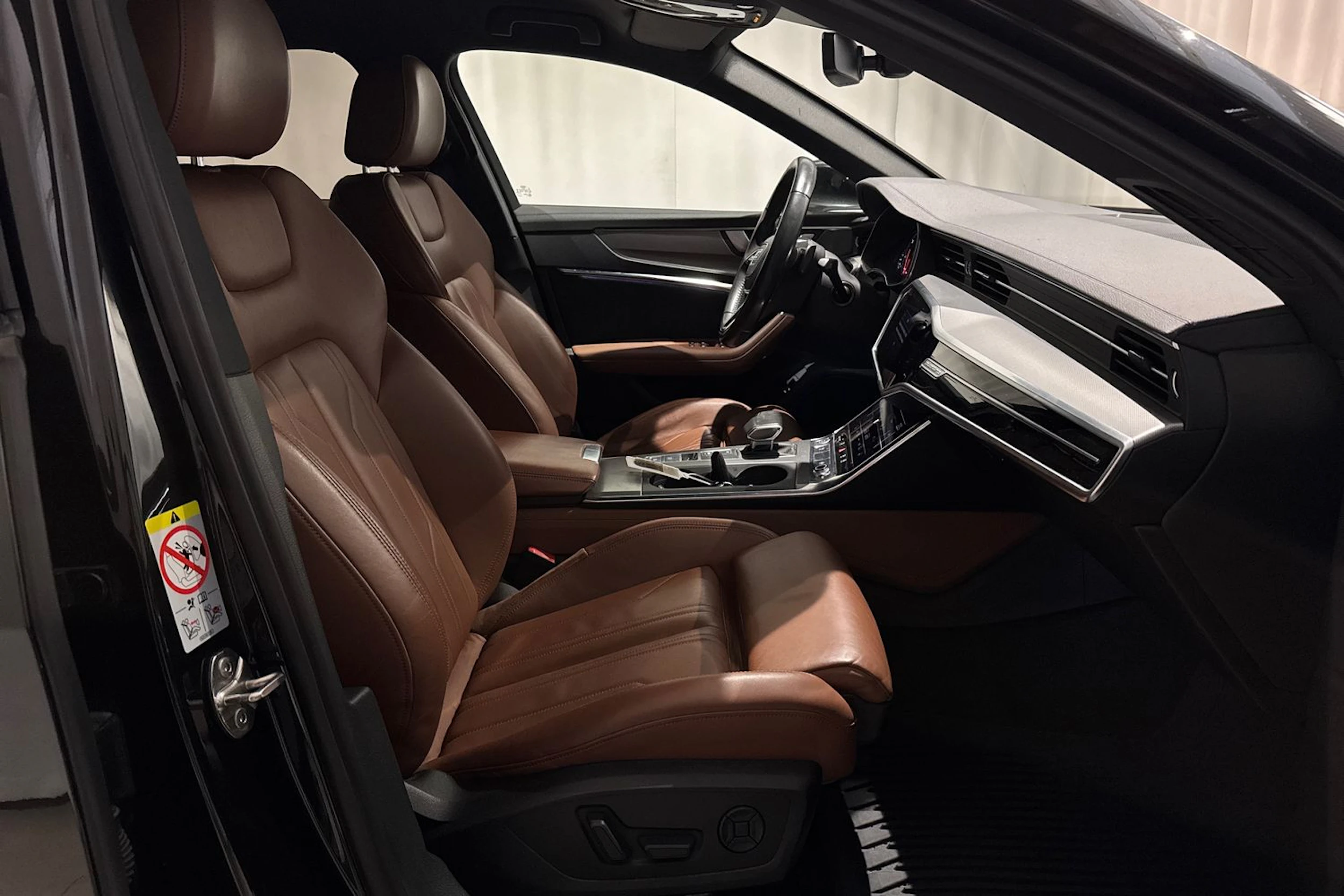 met. sininen Audi A6 2019 kuva 14.