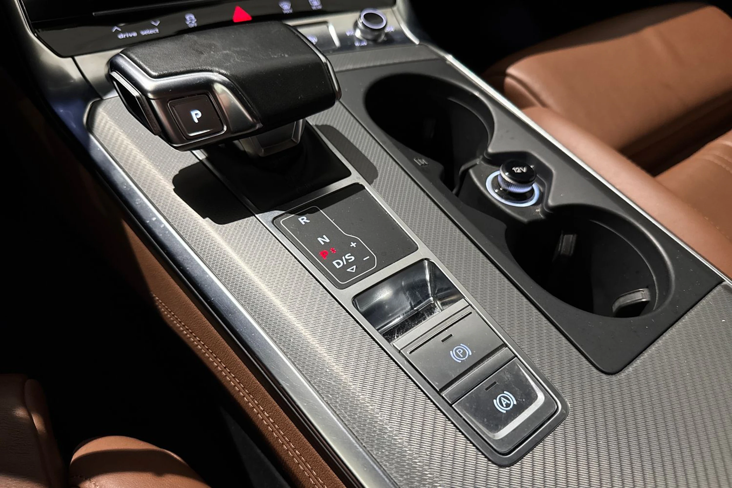 met. sininen Audi A6 2019 kuva 28.