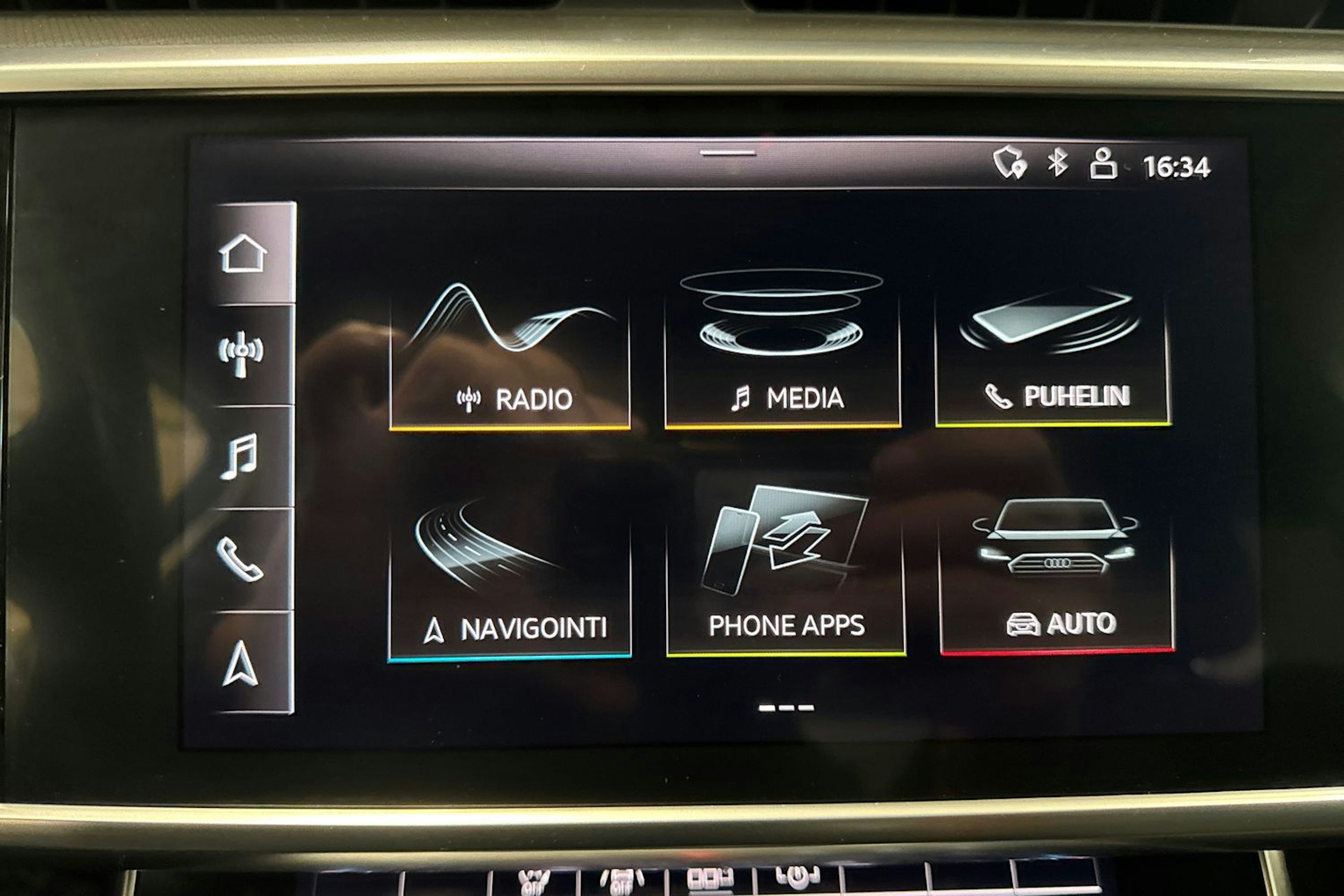 musta Audi A6 2019 kuva 15.