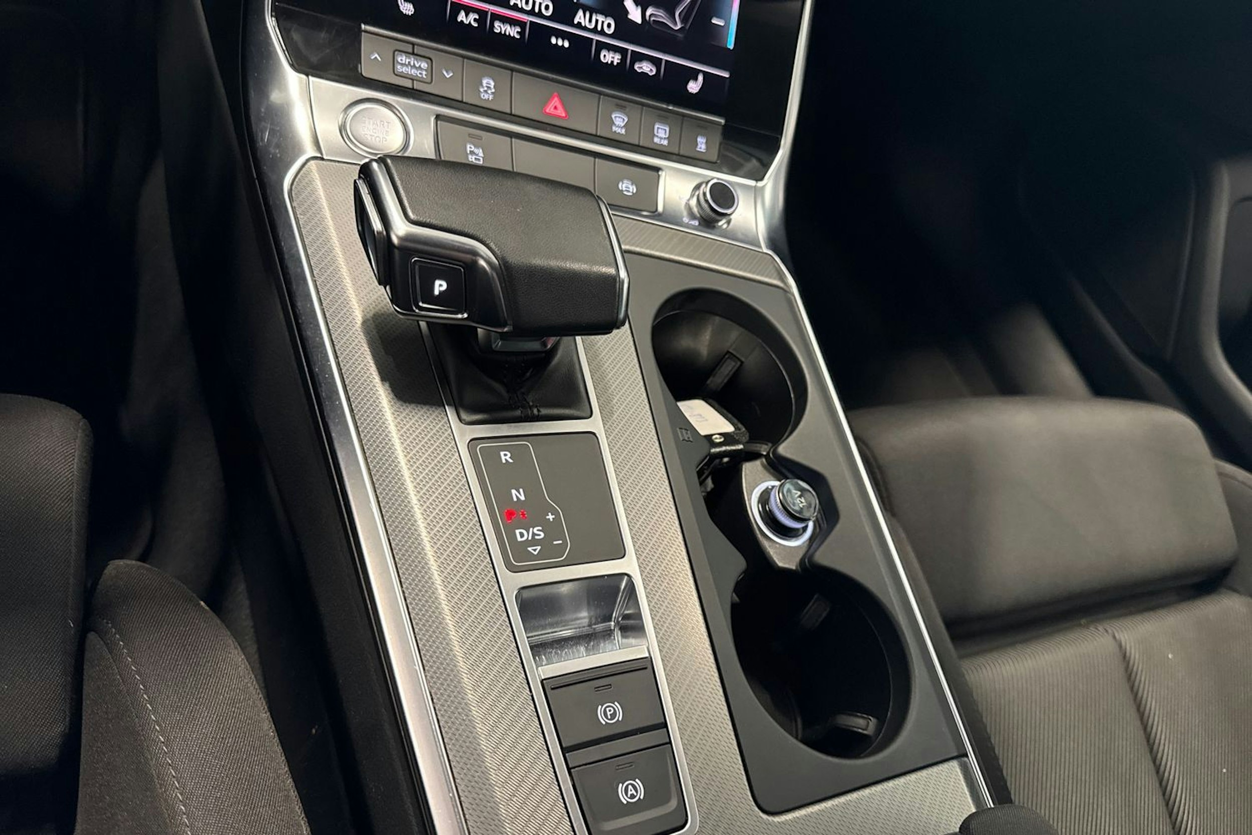 musta Audi A6 2019 kuva 20.