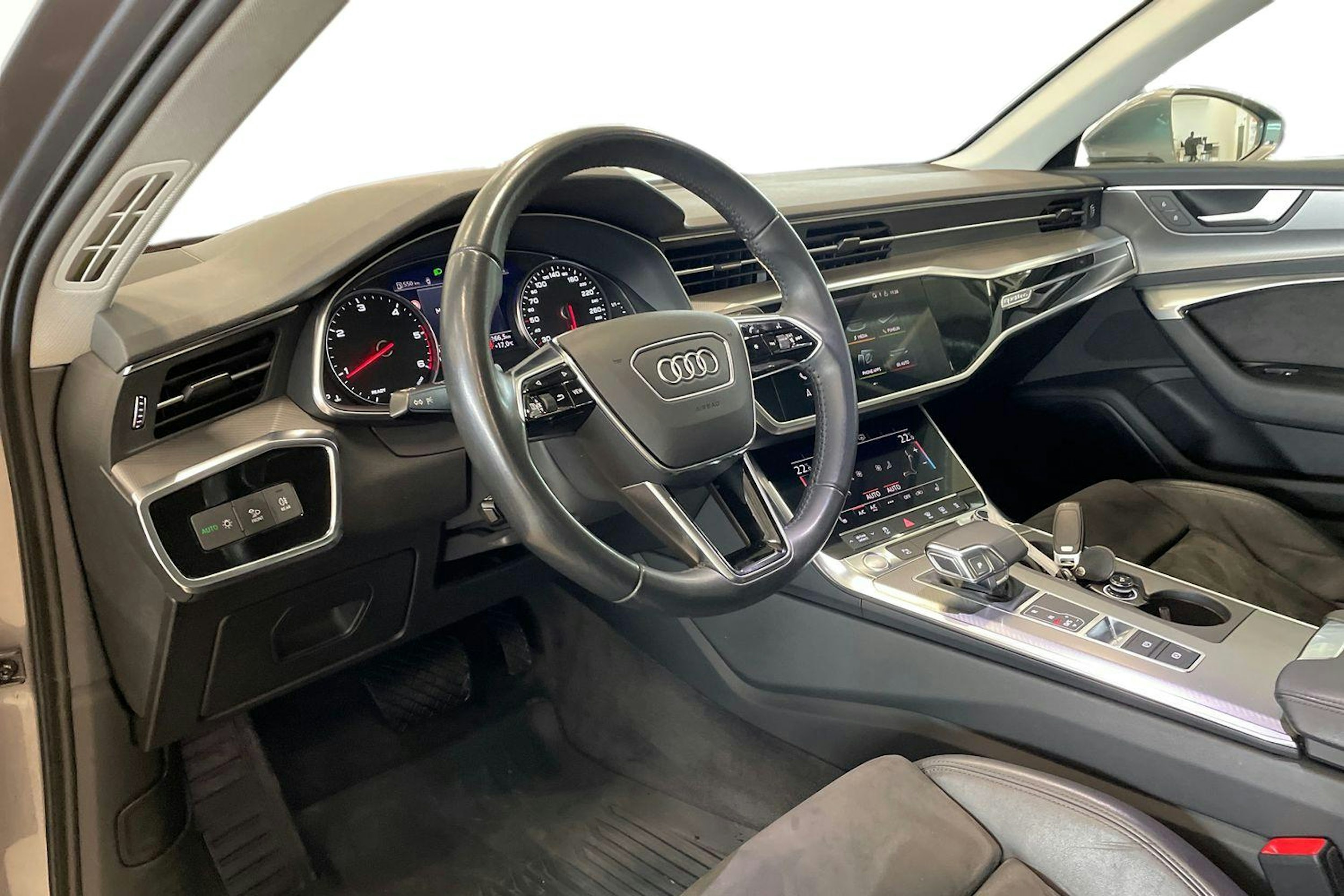 harmaa Audi A6 2019 kuva 6.