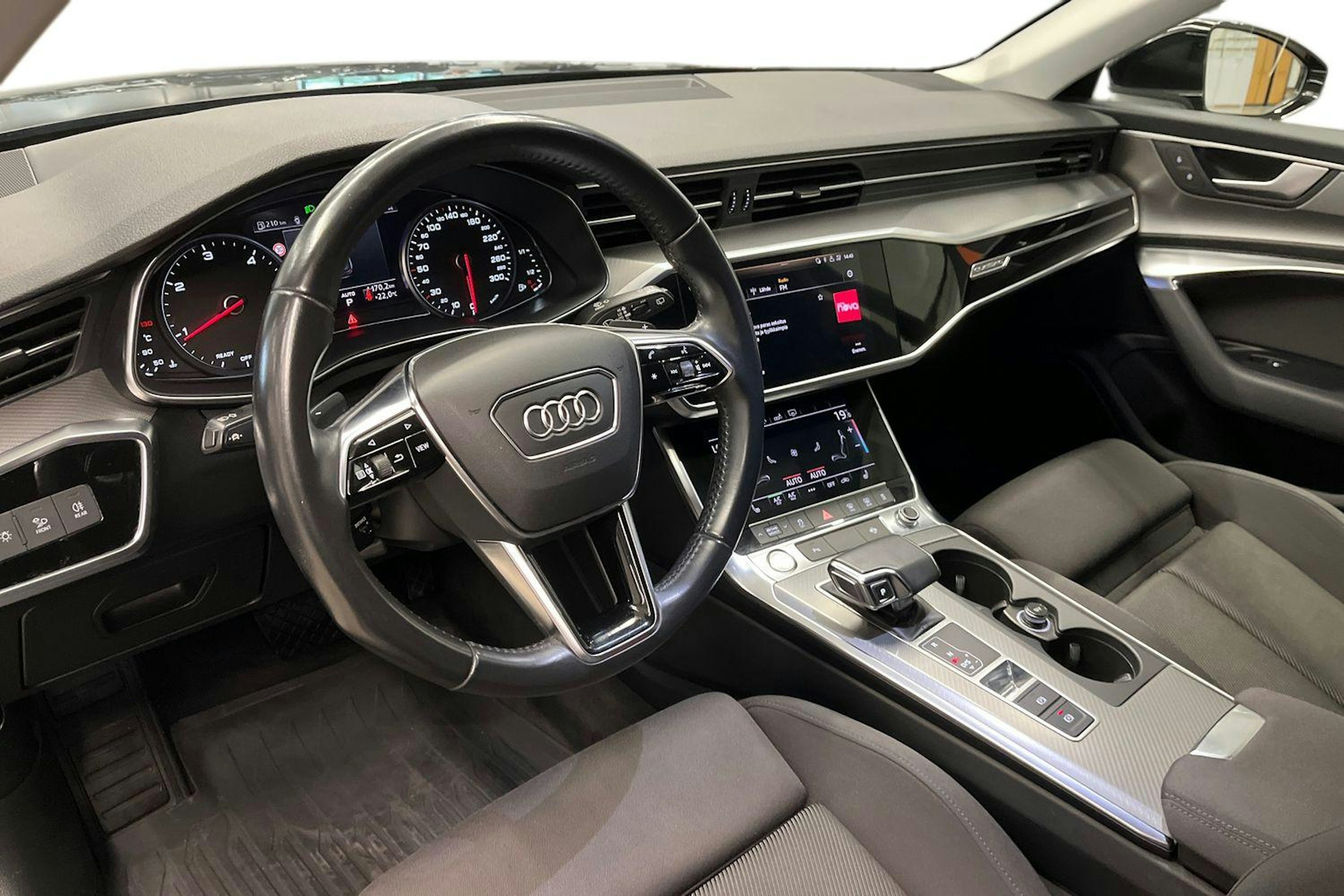 musta Audi A6 2019 kuva 7.