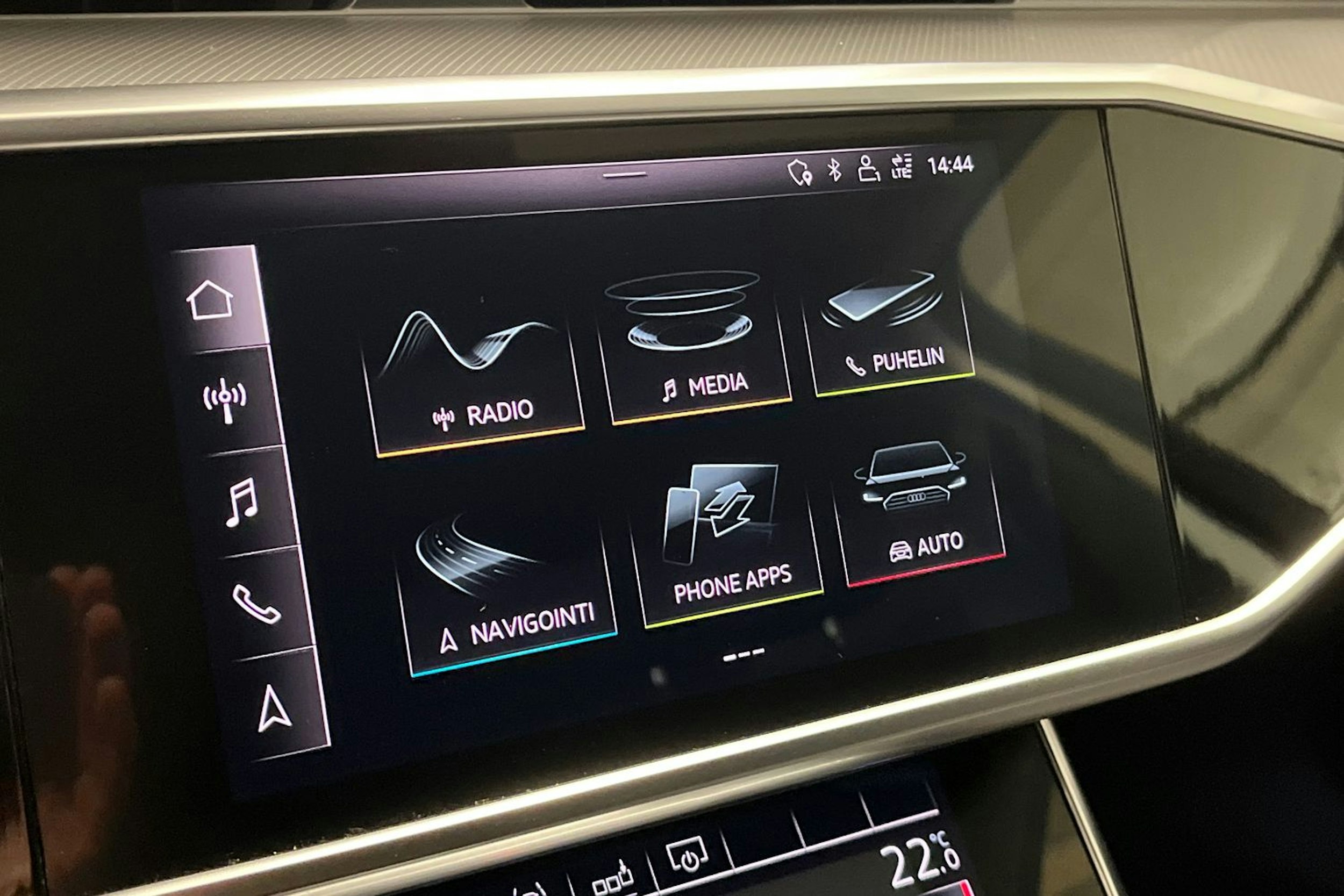 musta Audi A6 2019 kuva 19.