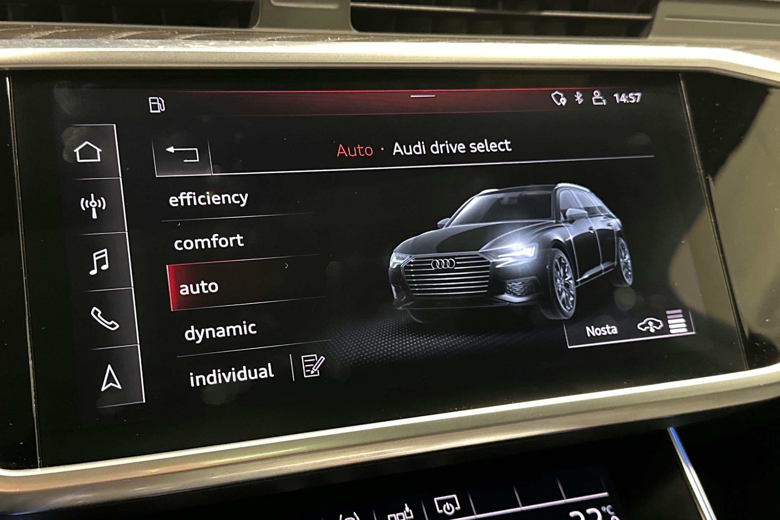 sininen Audi A6 2019 kuva 23.