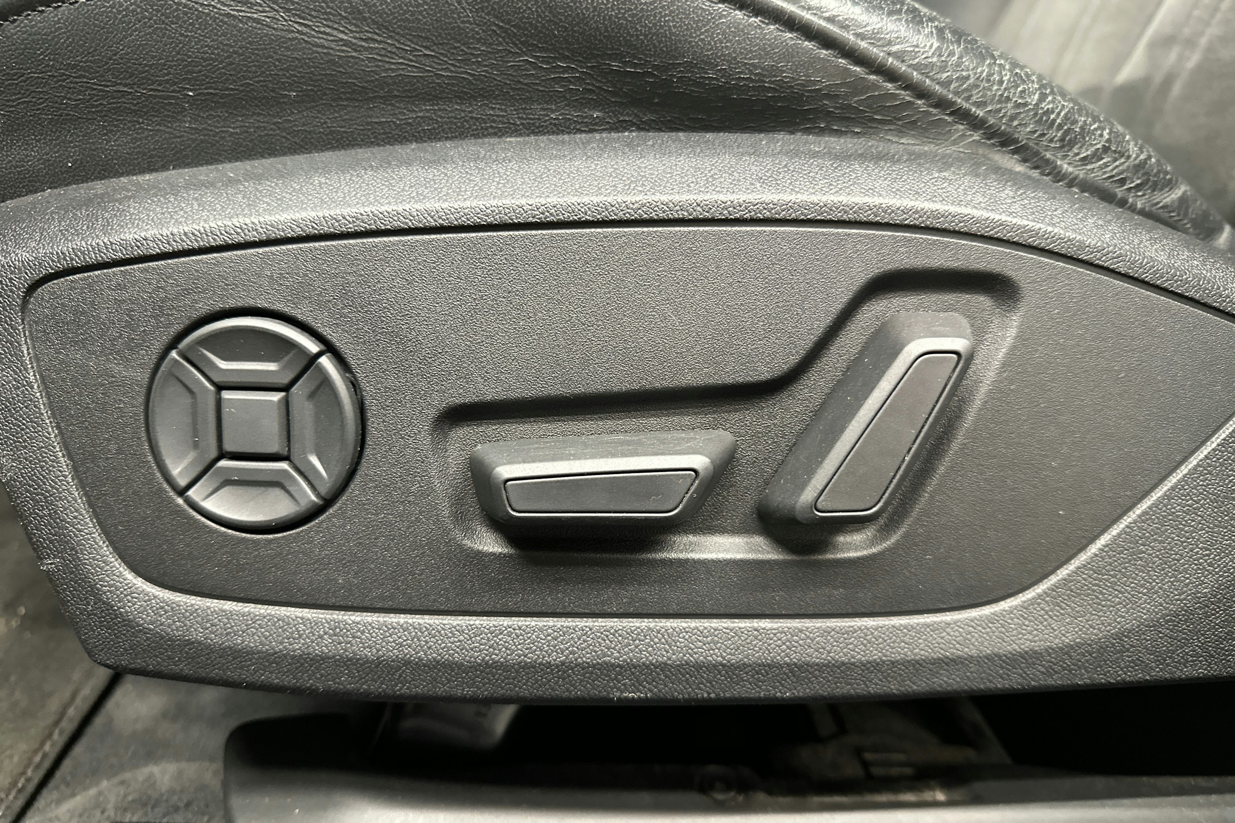 sininen Audi A6 2019 kuva 31.