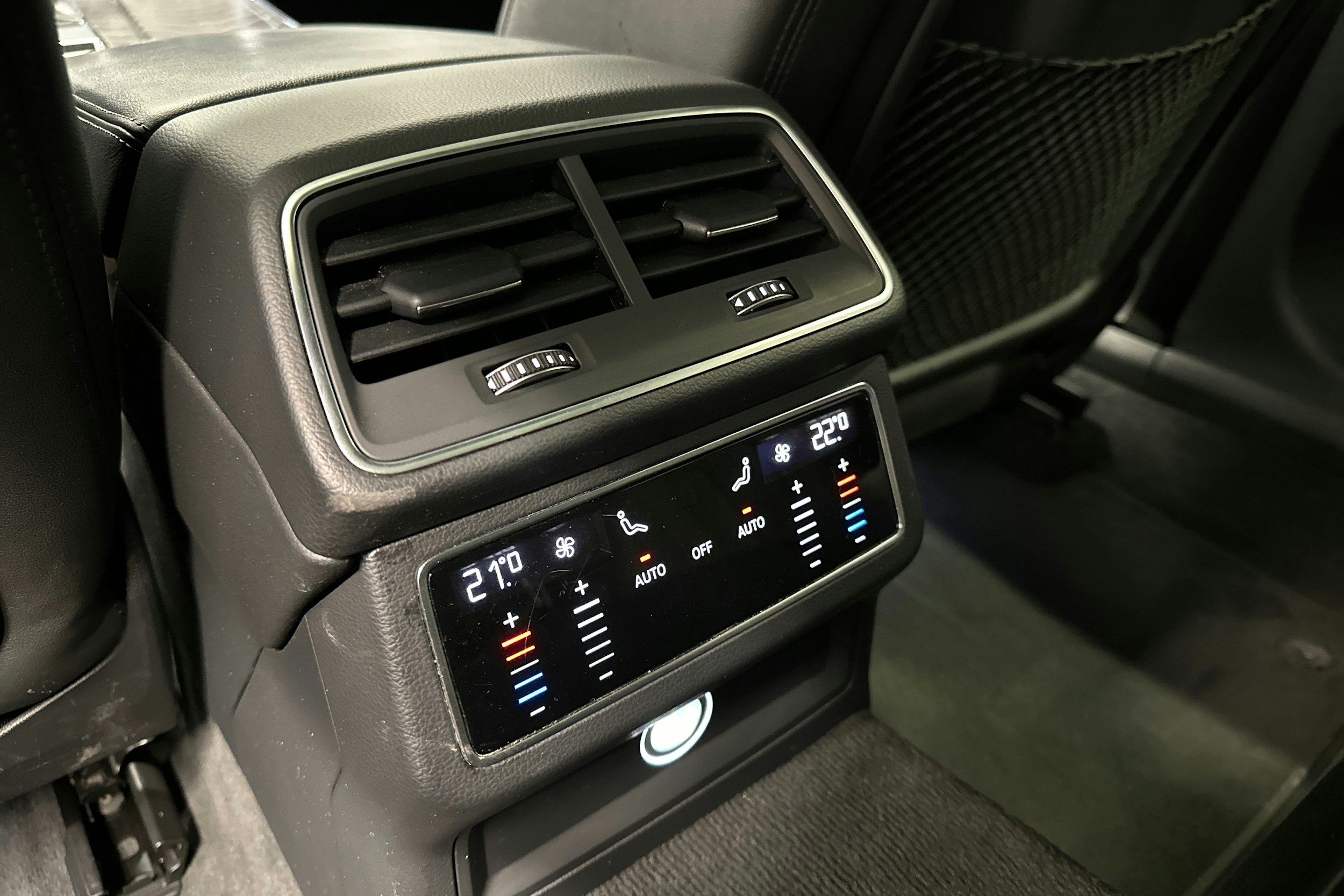 sininen Audi A6 2019 kuva 33.