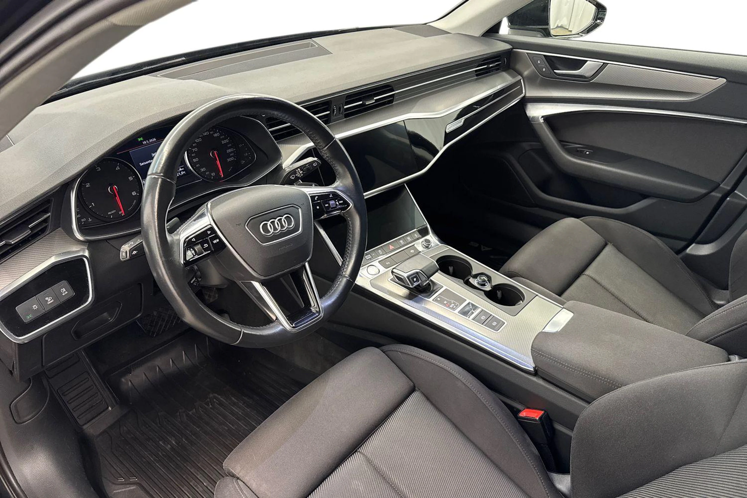 musta Audi A6 2019 kuva 8.