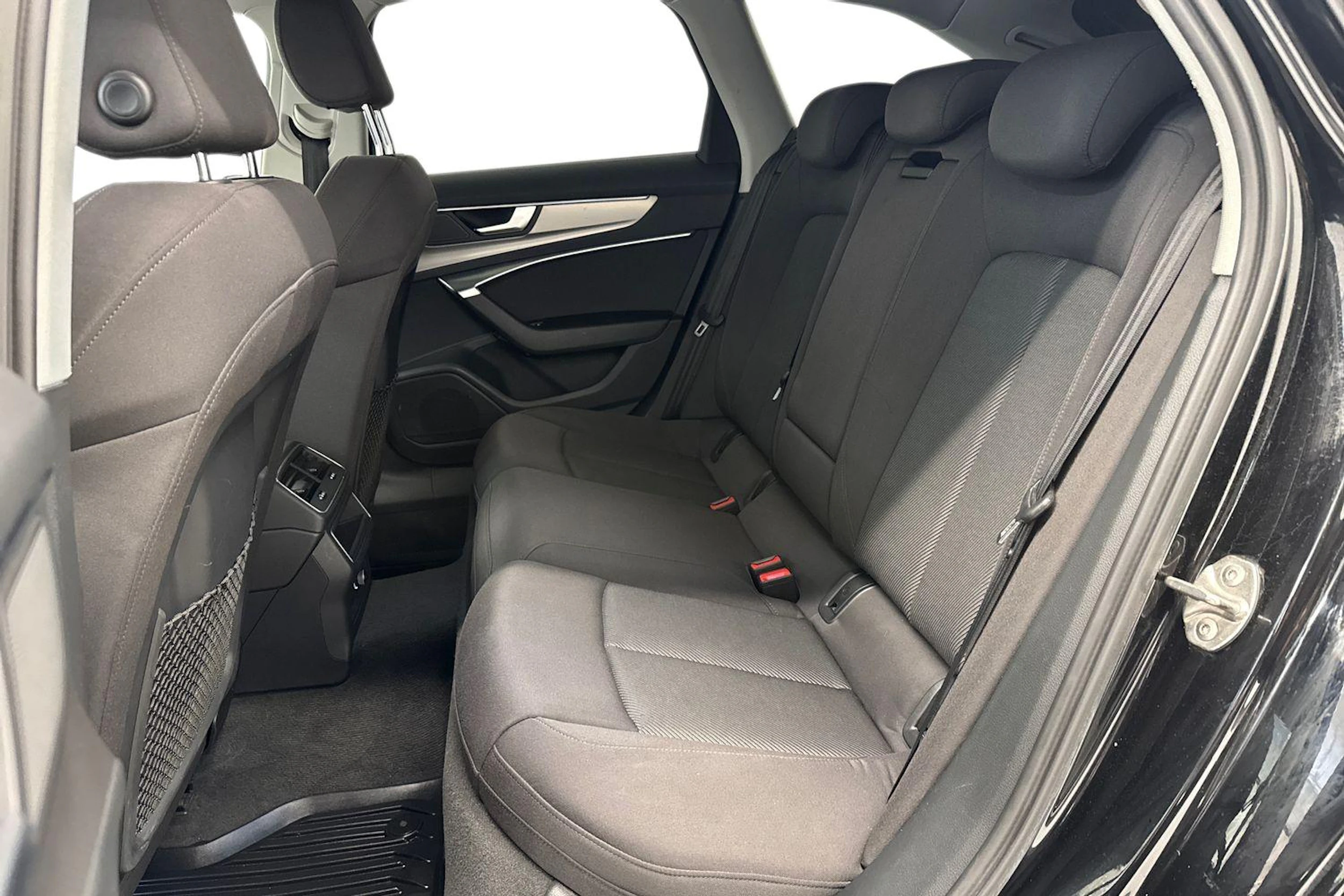 musta Audi A6 2019 kuva 11.