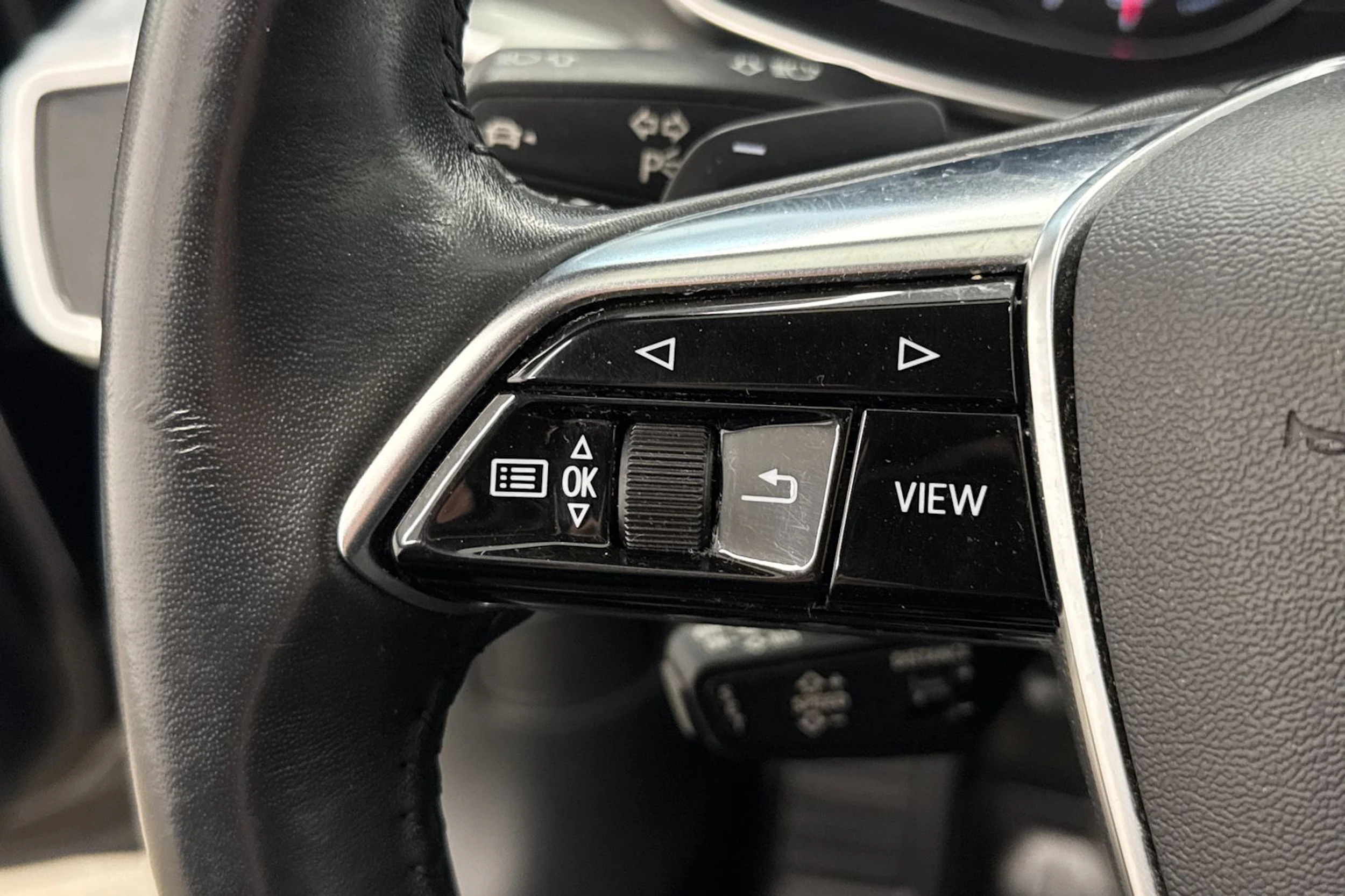 musta Audi A6 2019 kuva 18.