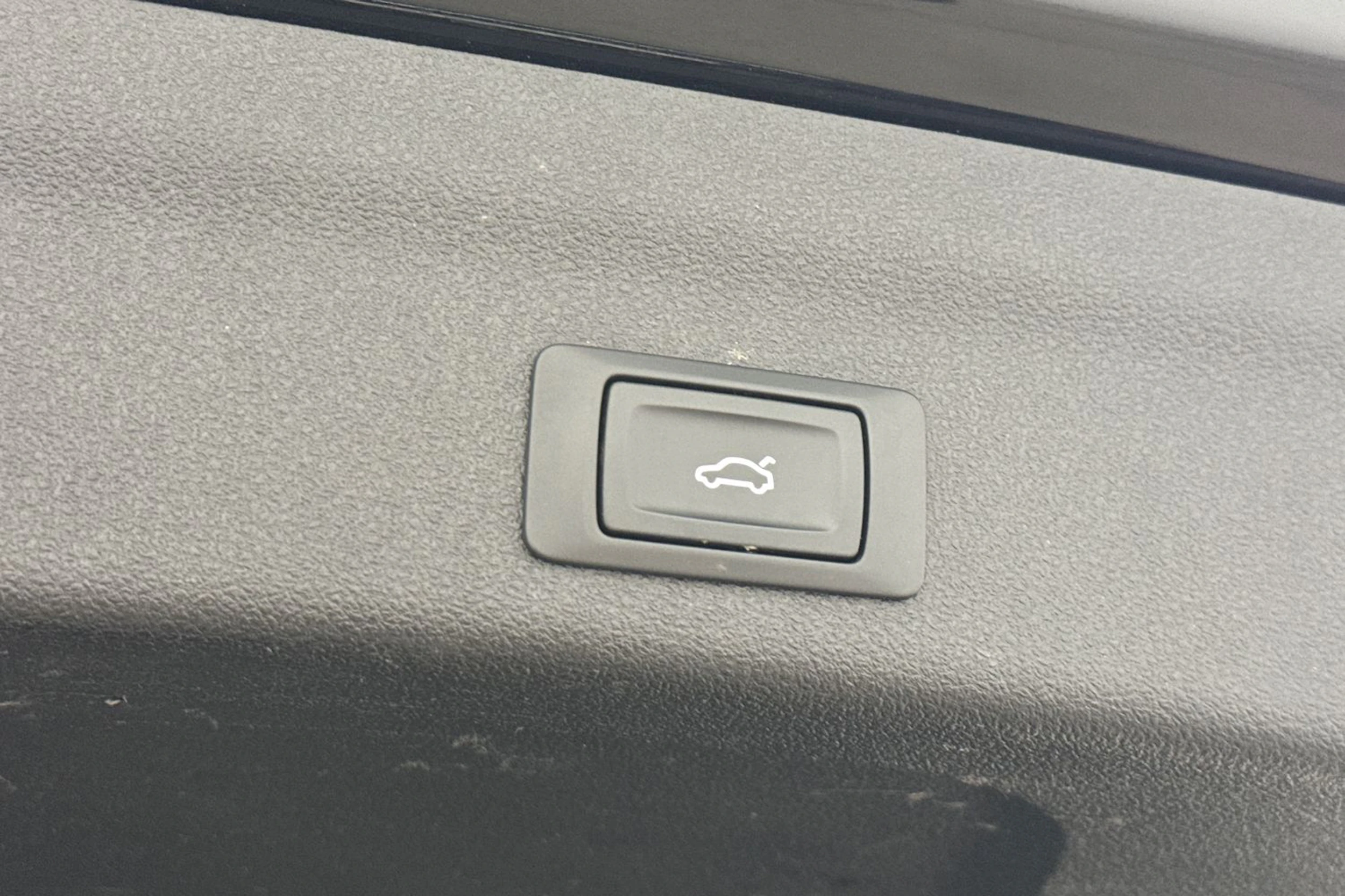 musta Audi A6 2019 kuva 27.