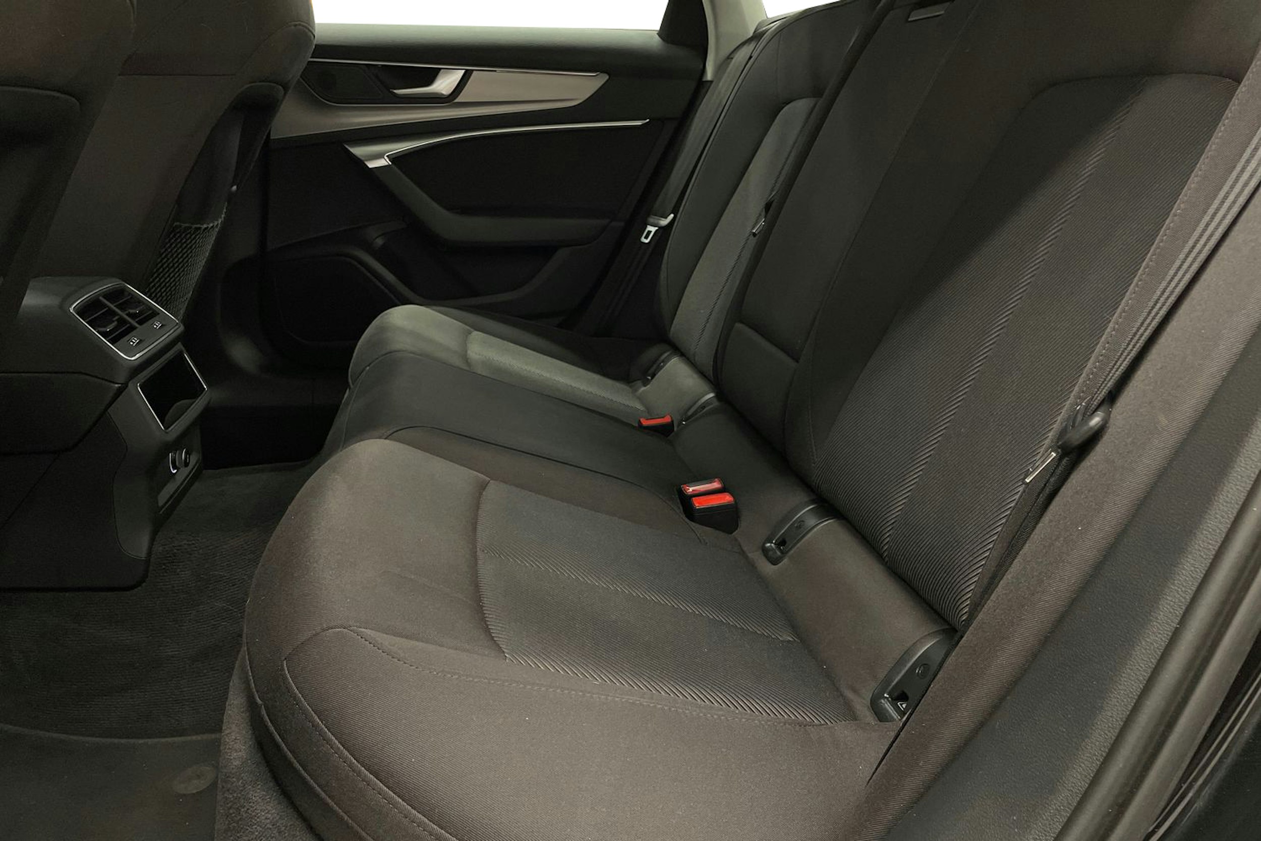 musta Audi A6 2019 kuva 10.