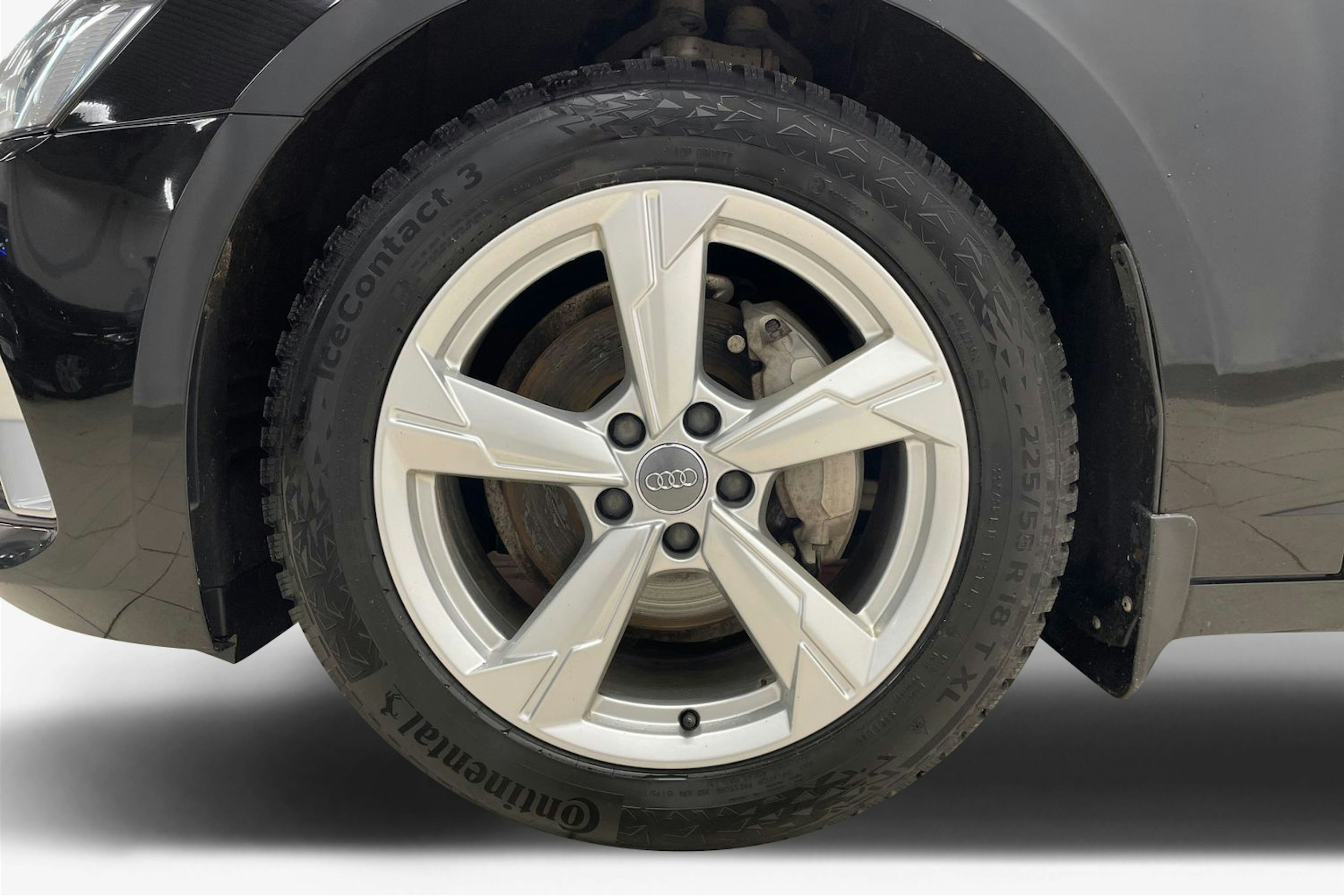 musta Audi A6 2019 kuva 11.