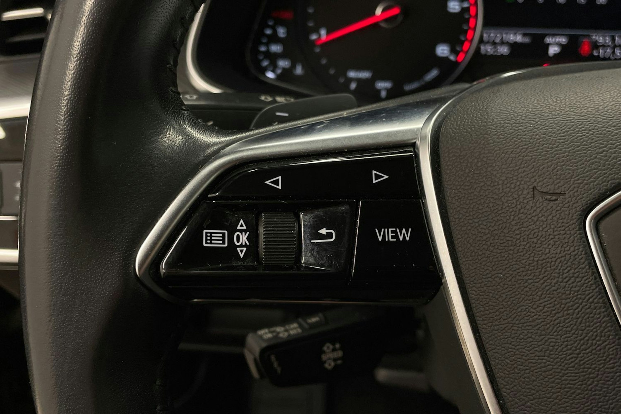 musta Audi A6 2019 kuva 17.