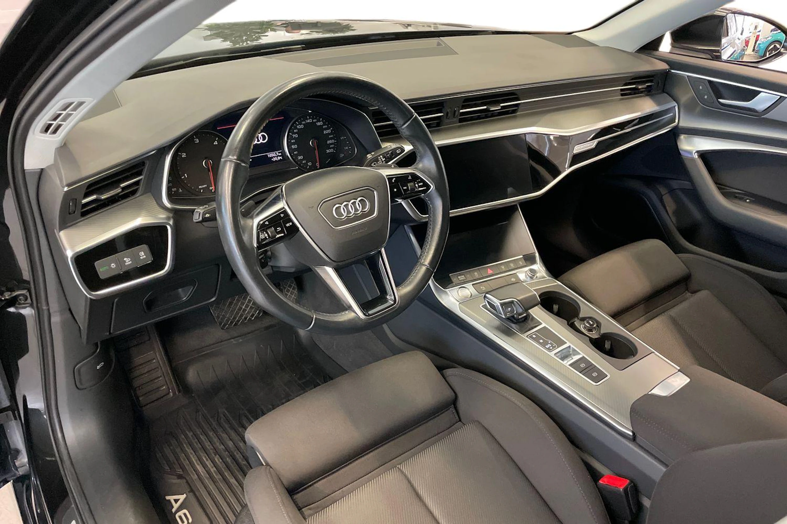 met. musta Audi A6 2019 kuva 6.