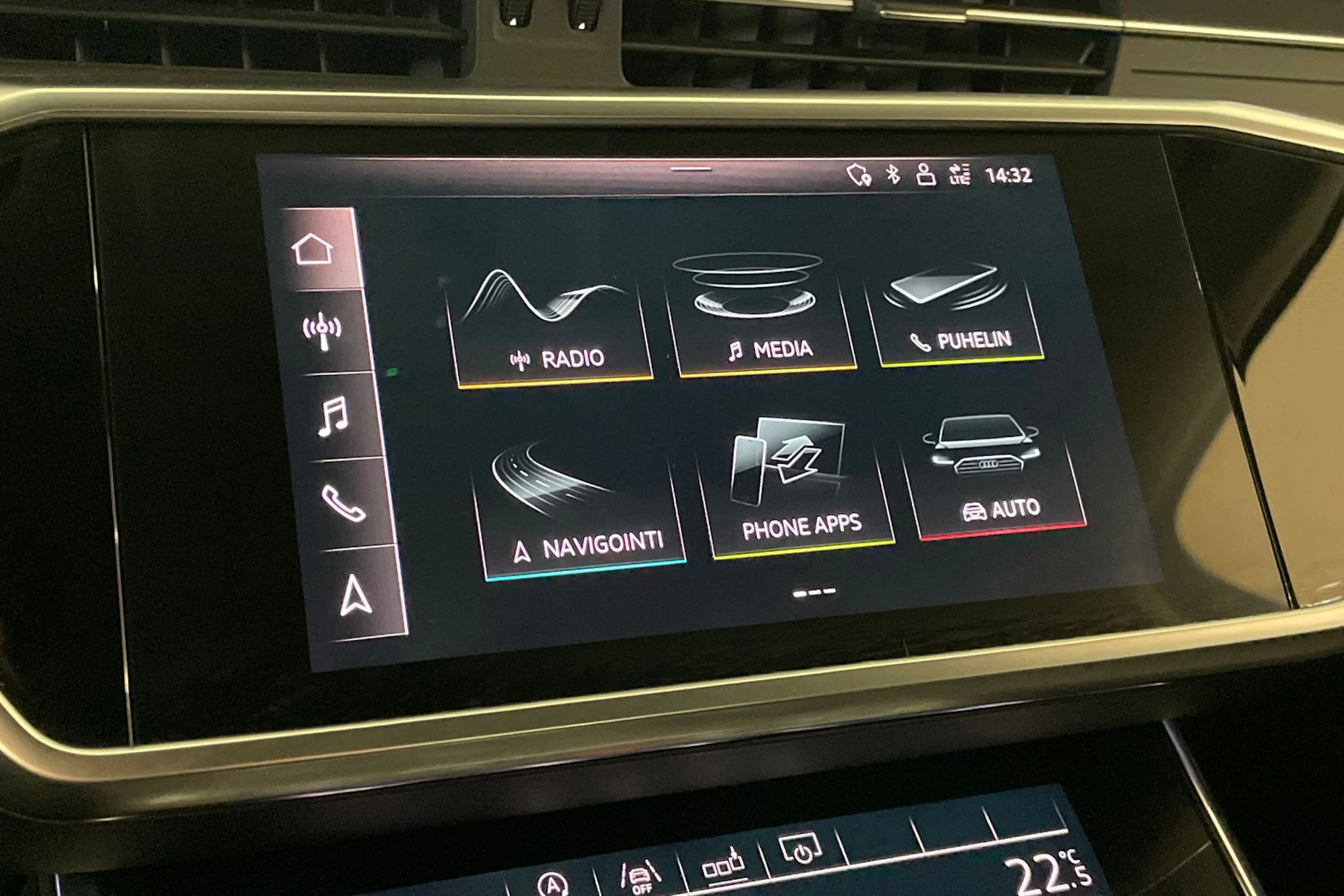 met. musta Audi A6 2019 kuva 19.