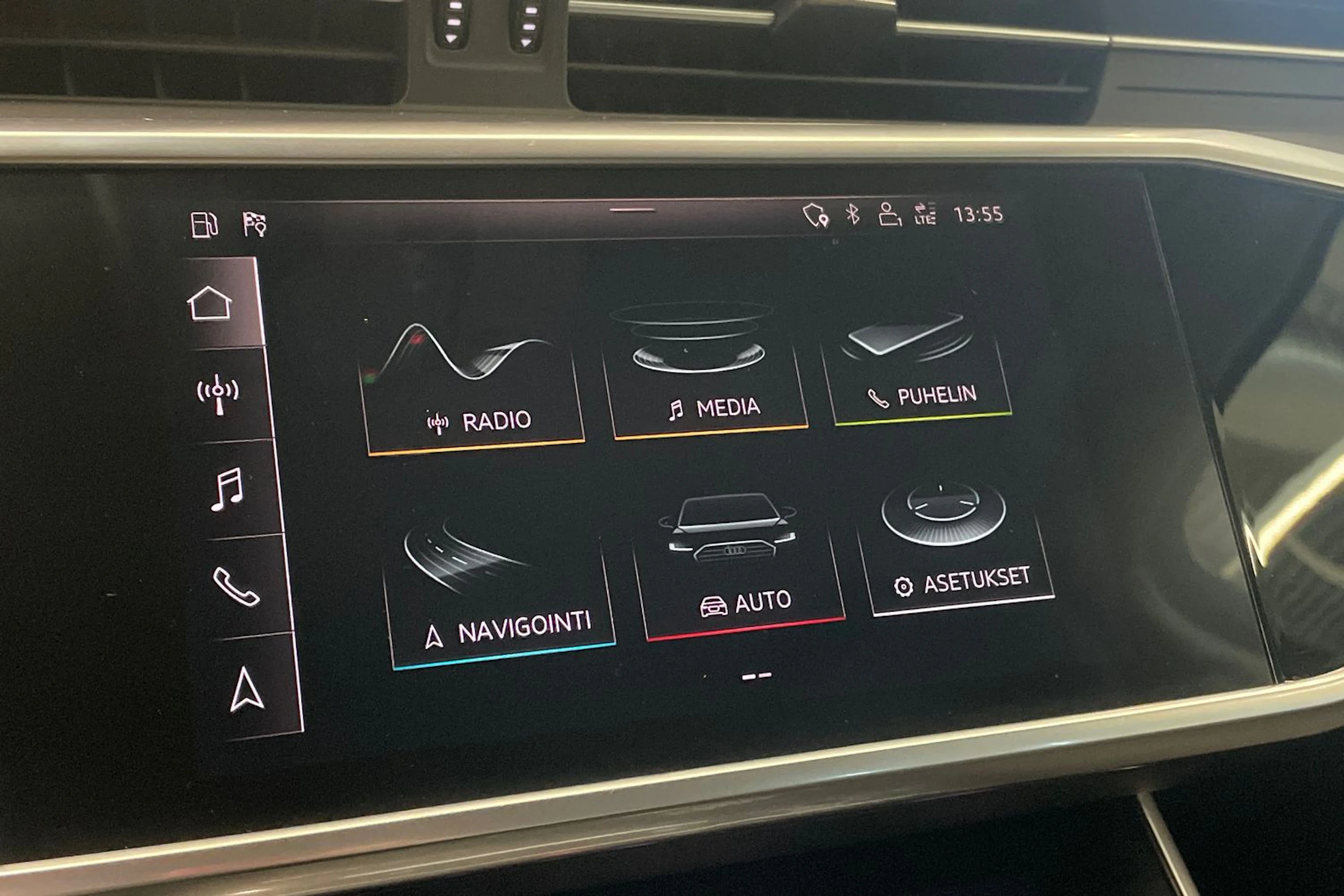 musta Audi A6 2019 kuva 21.