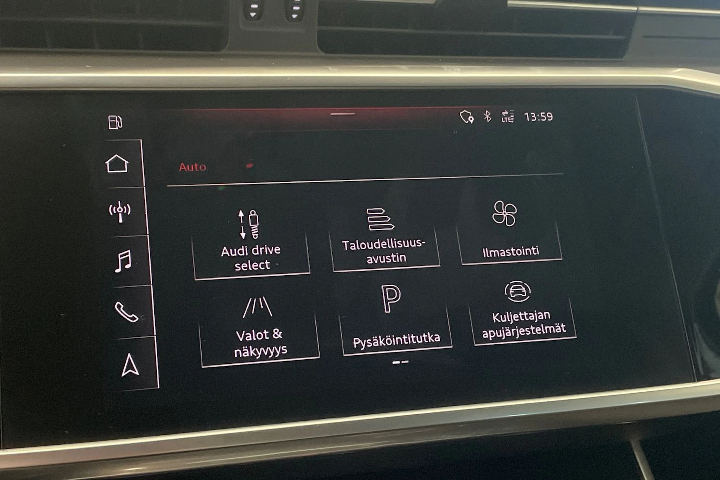 musta Audi A6 2019 kuva 26.