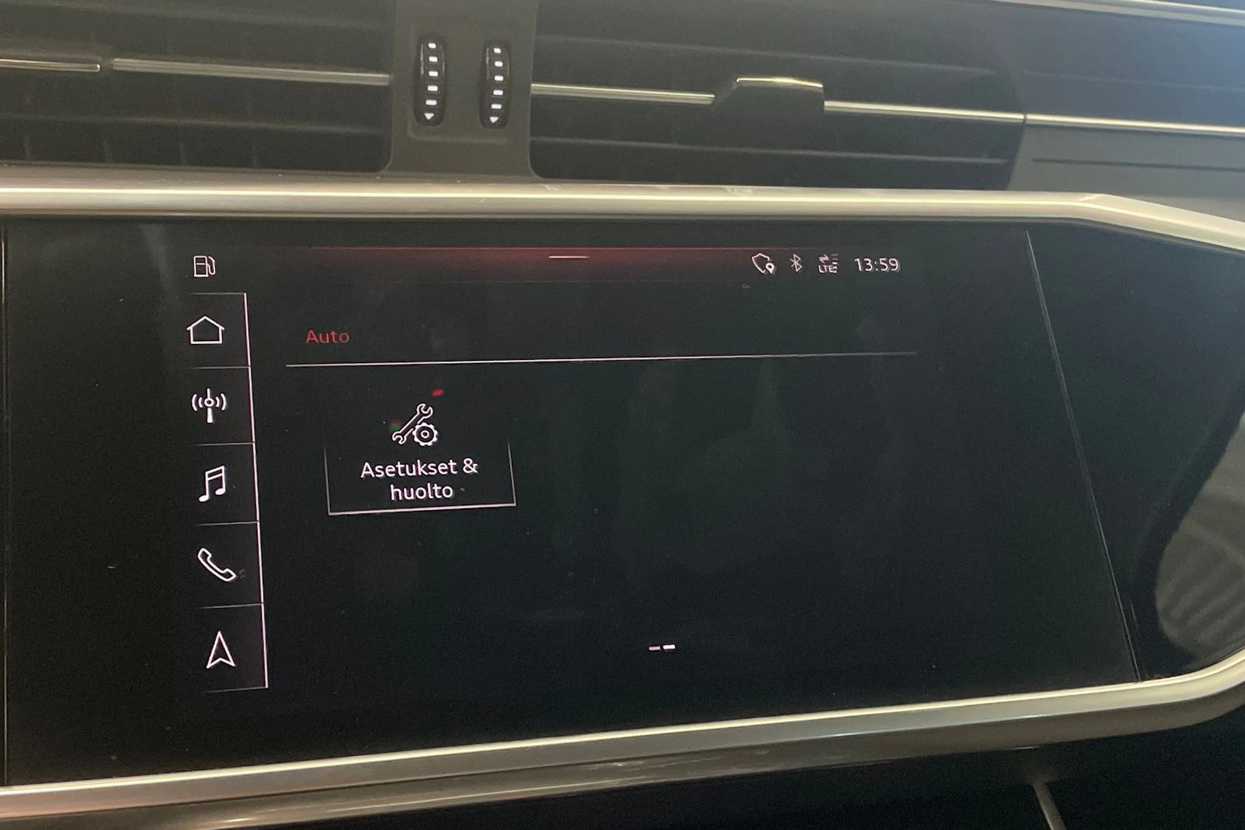 musta Audi A6 2019 kuva 27.