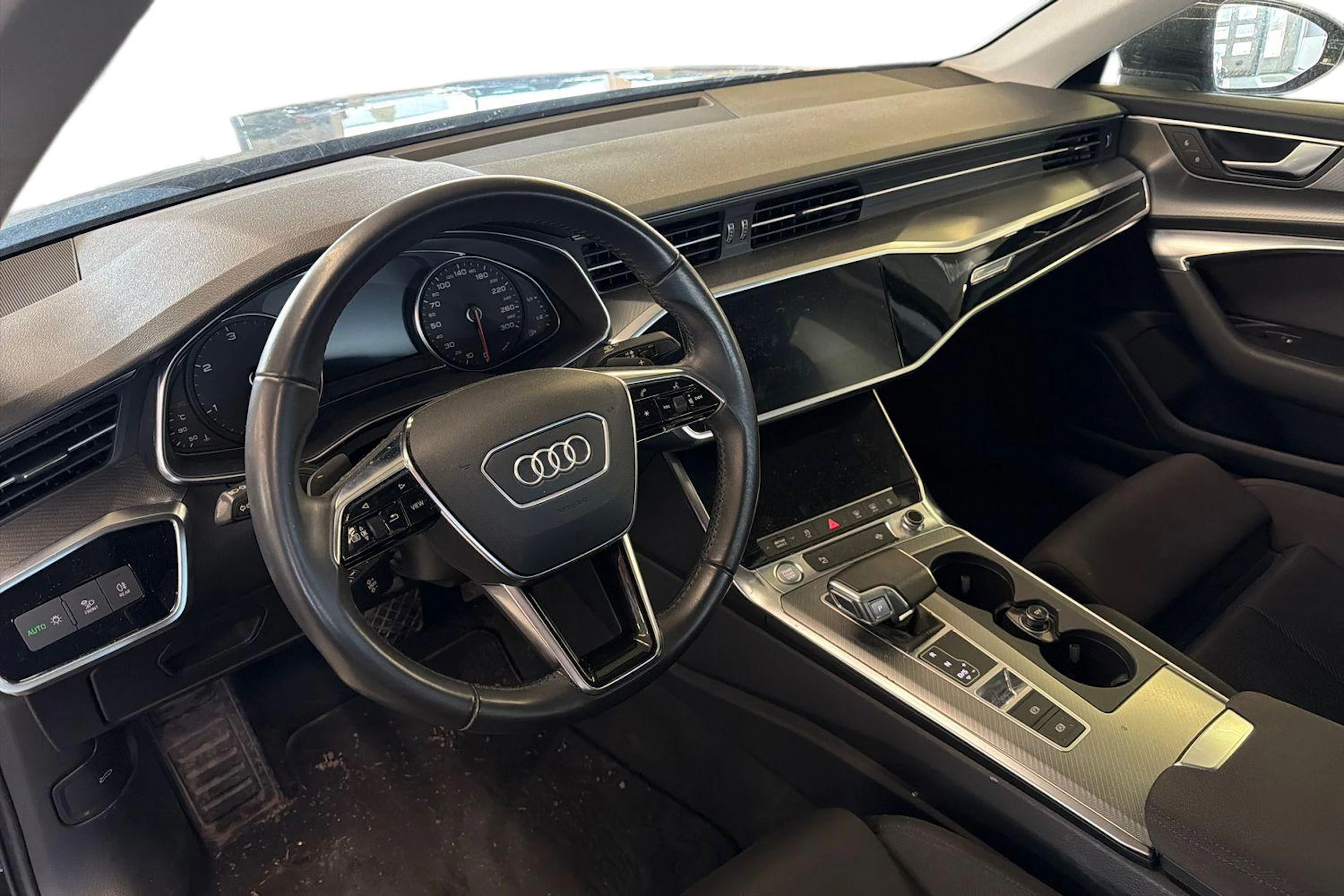 musta Audi A6 2020 kuva 3.