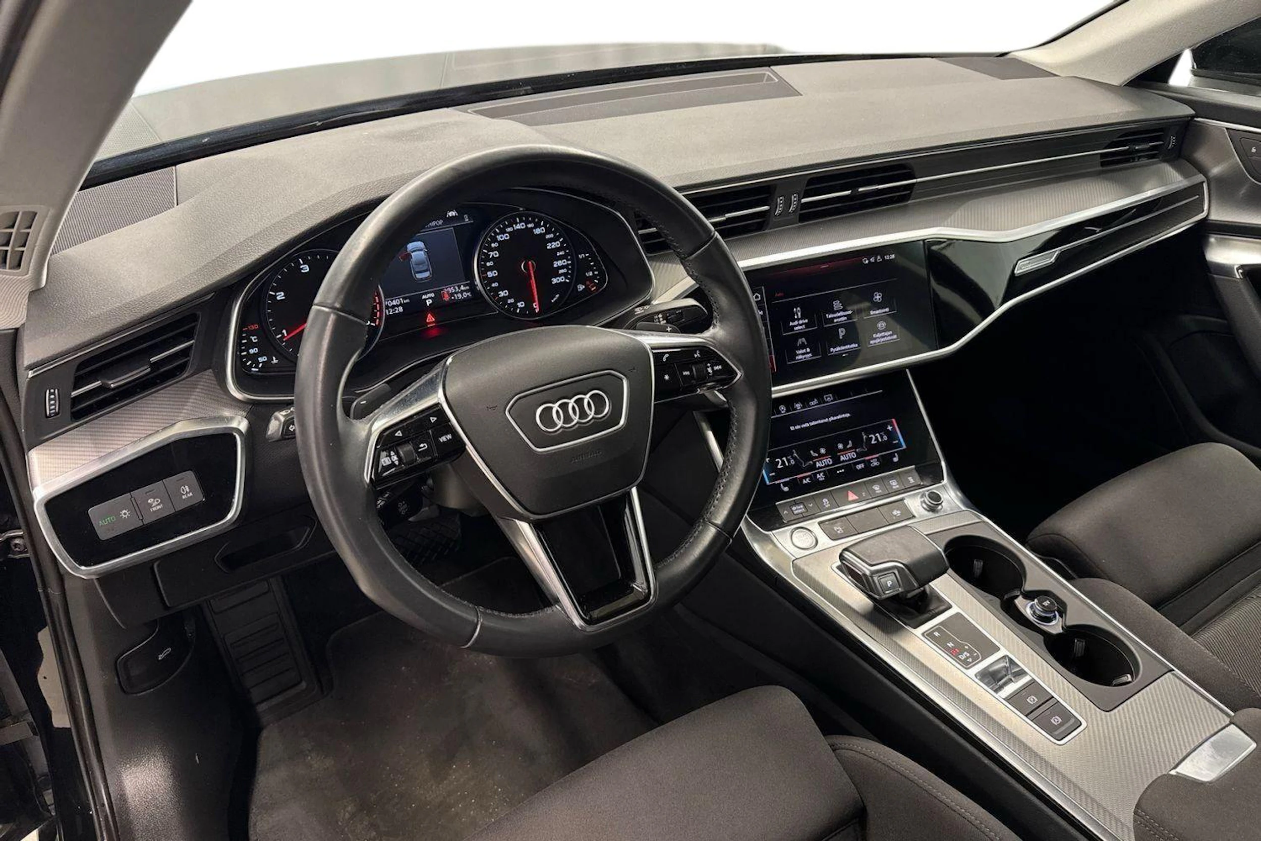 musta Audi A6 2020 kuva 6.