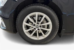 musta Audi A6 2020 kuva 9.