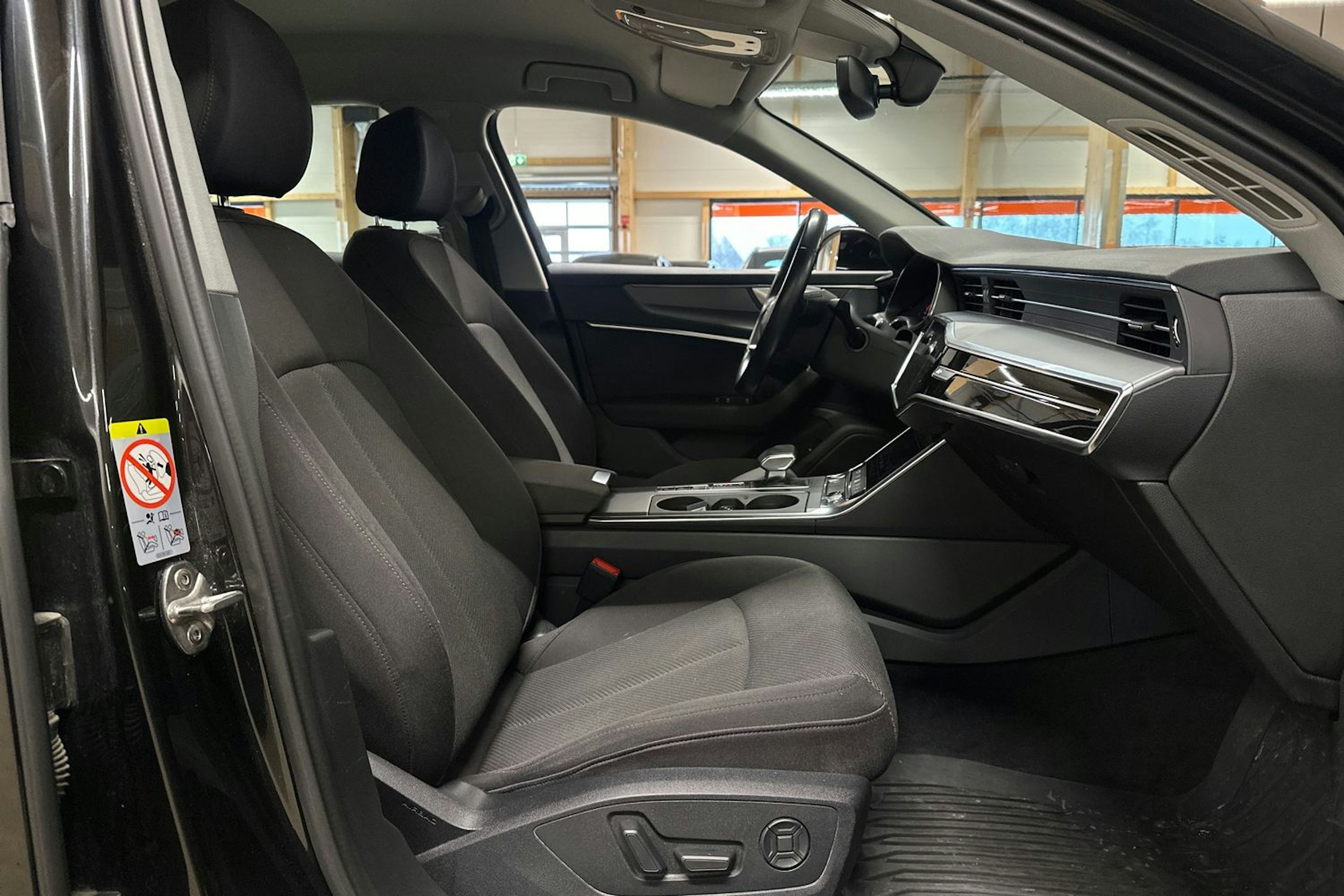 harmaa Audi A6 2020 kuva 14.