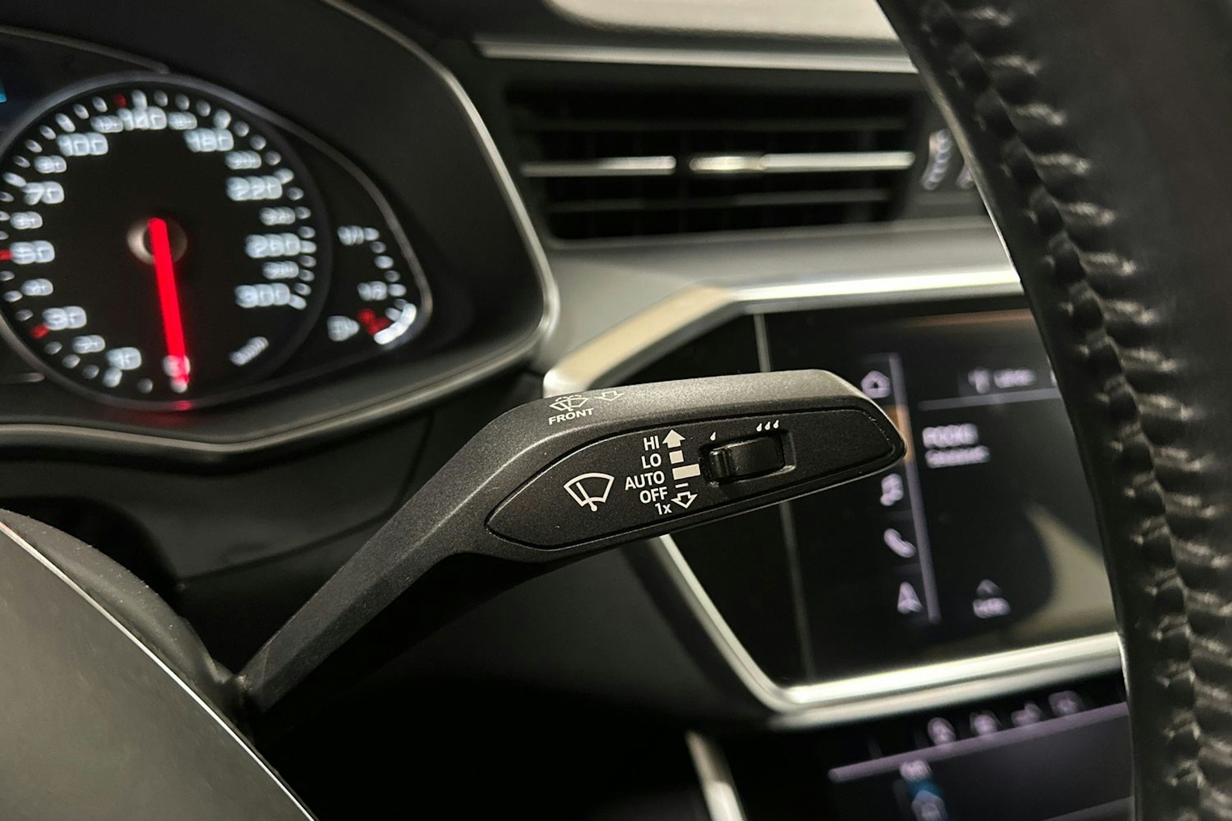 harmaa Audi A6 2020 kuva 28.