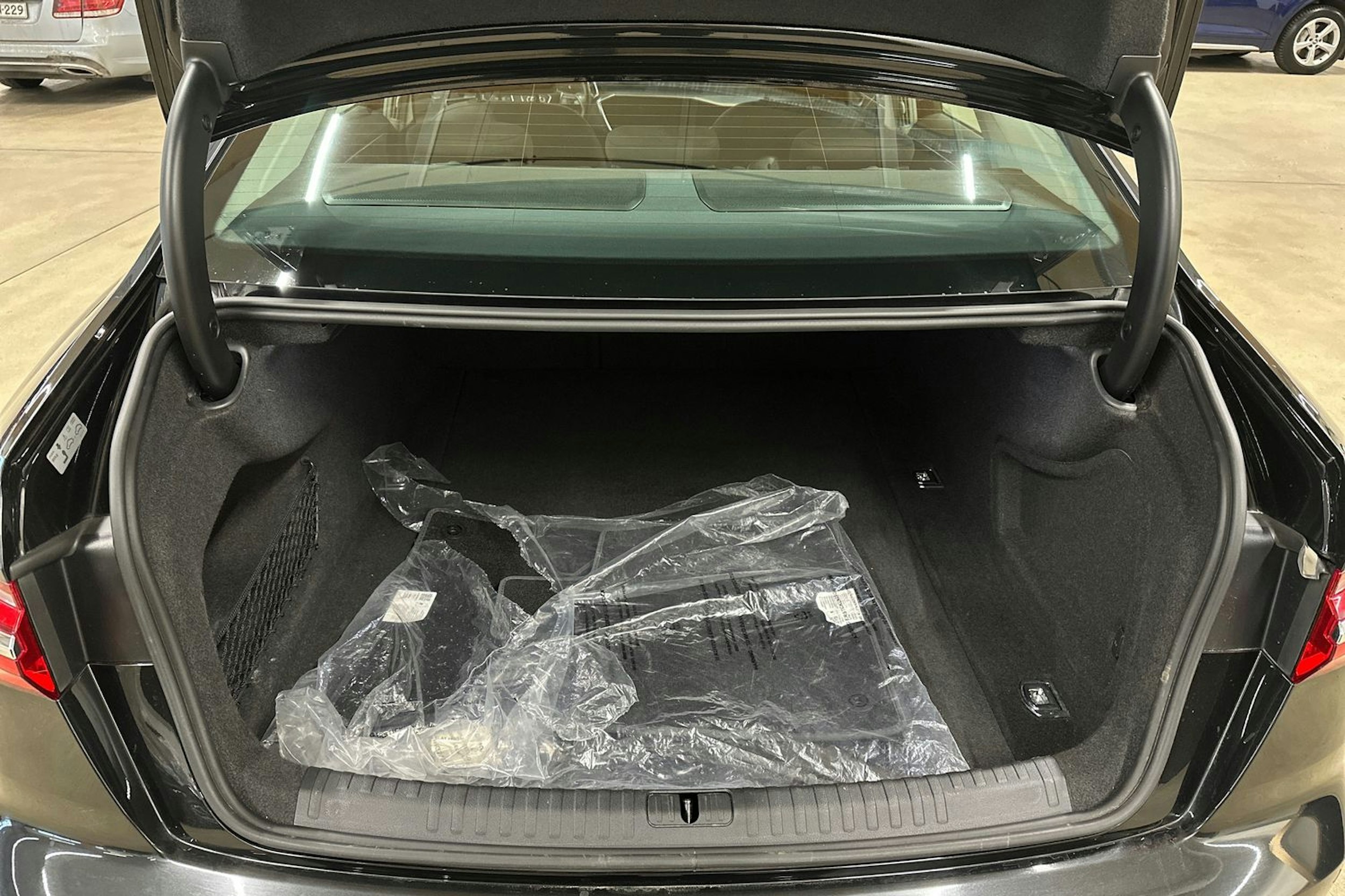 harmaa Audi A6 2020 kuva 31.