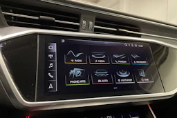 musta Audi A6 2020 kuva 16.