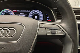 musta Audi A6 2020 kuva 26.