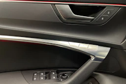 musta Audi A6 2020 kuva 28.