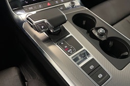 valkoinen Audi A6 2020 kuva 31.